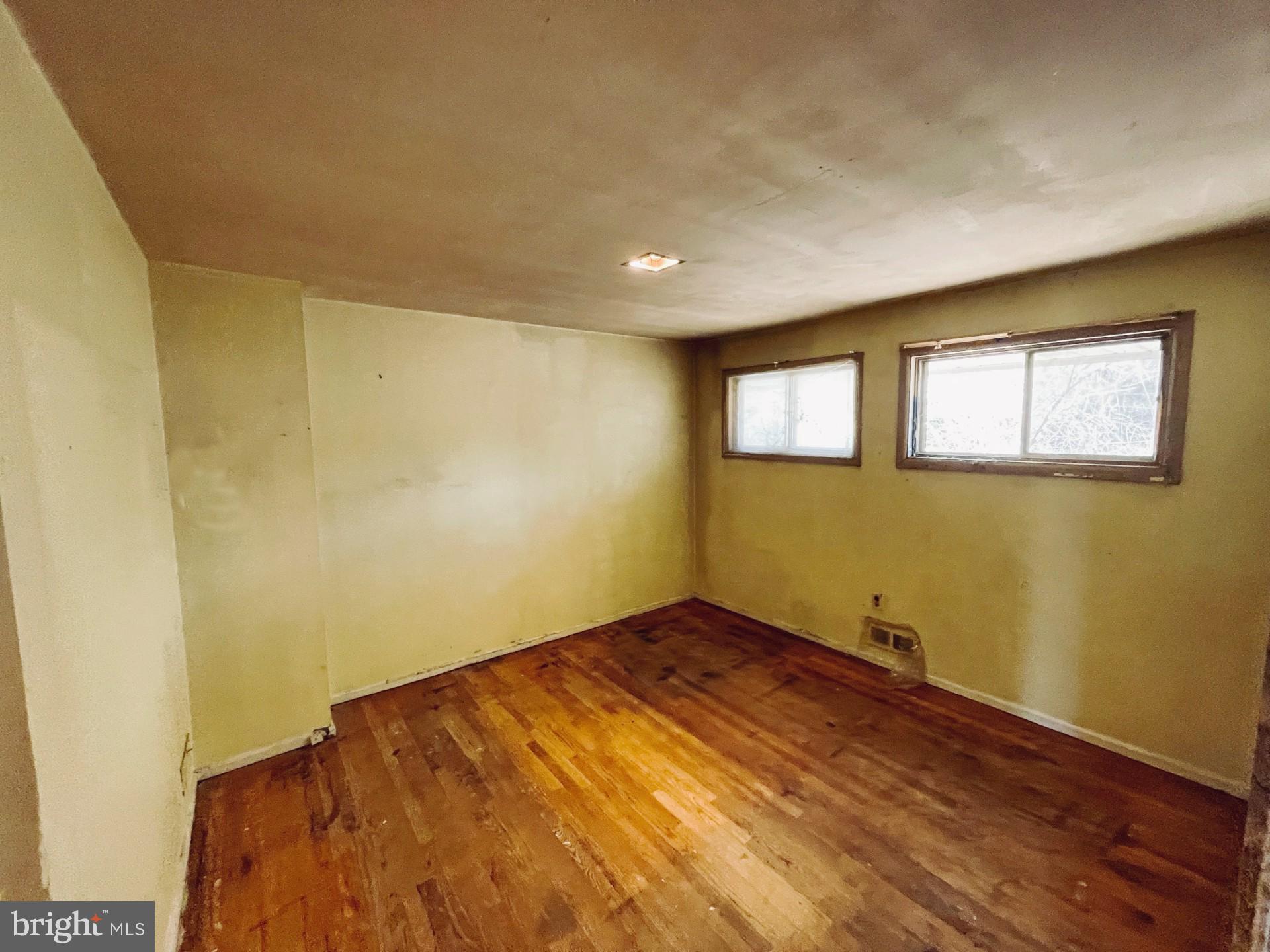 LAURAVILLE HISTORIC DISTRICT - Residential