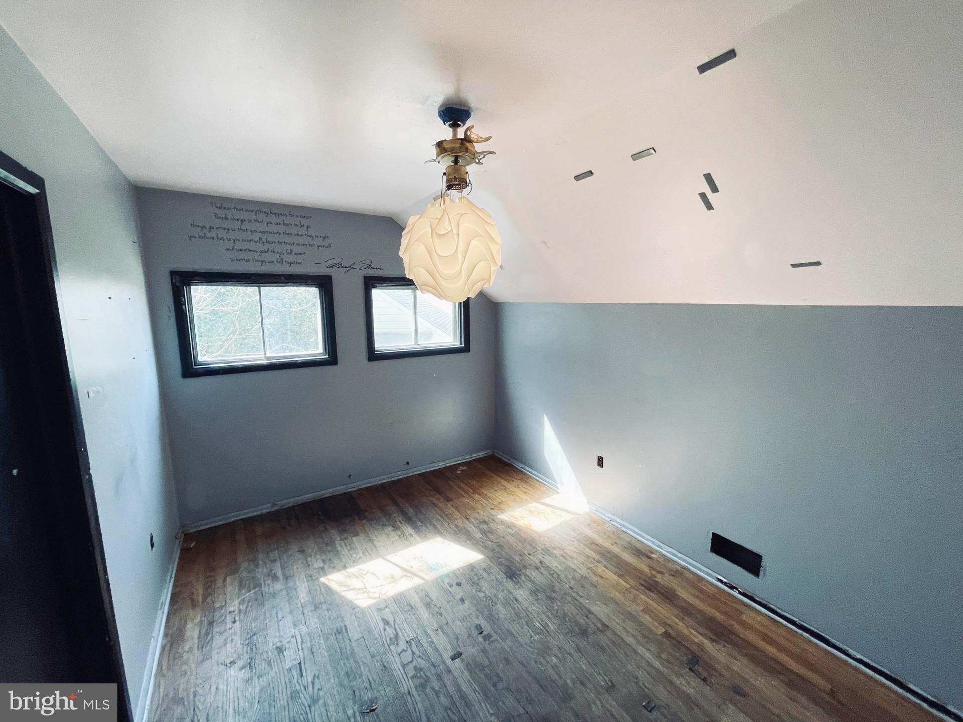 LAURAVILLE HISTORIC DISTRICT - Residential