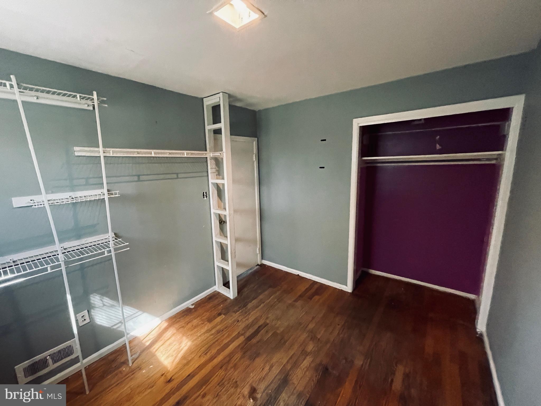 LAURAVILLE HISTORIC DISTRICT - Residential