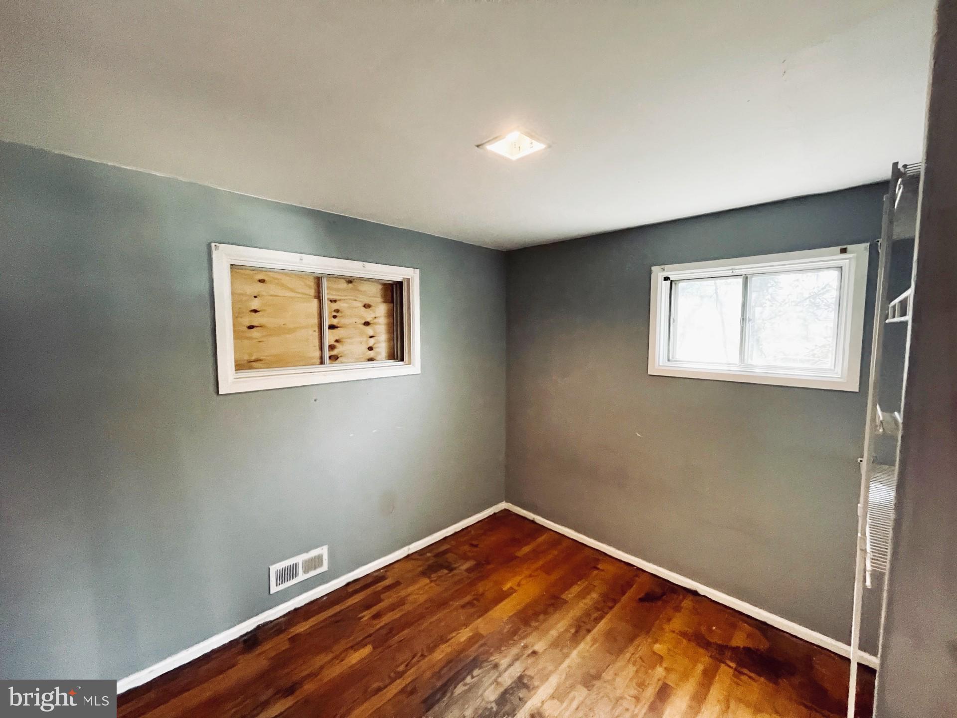 LAURAVILLE HISTORIC DISTRICT - Residential