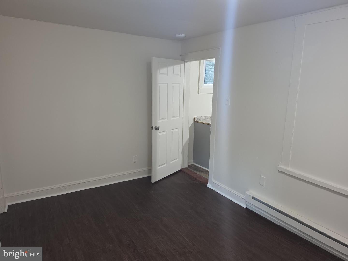 243- 245 E VALLEY ROAD