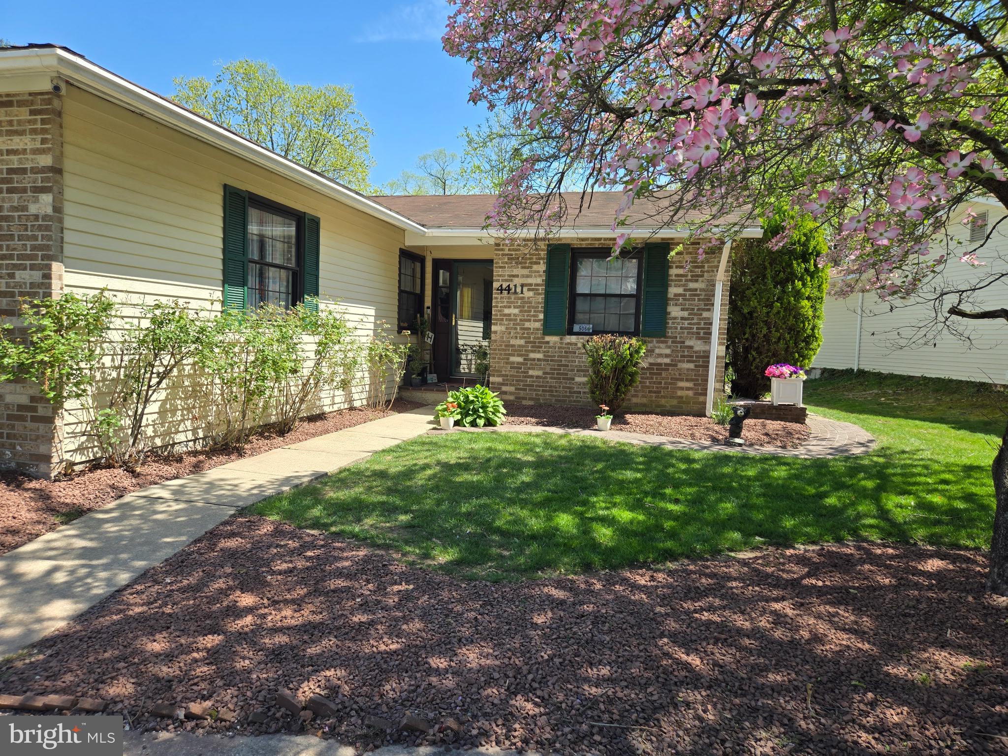 4411 MACWORTH PLACE