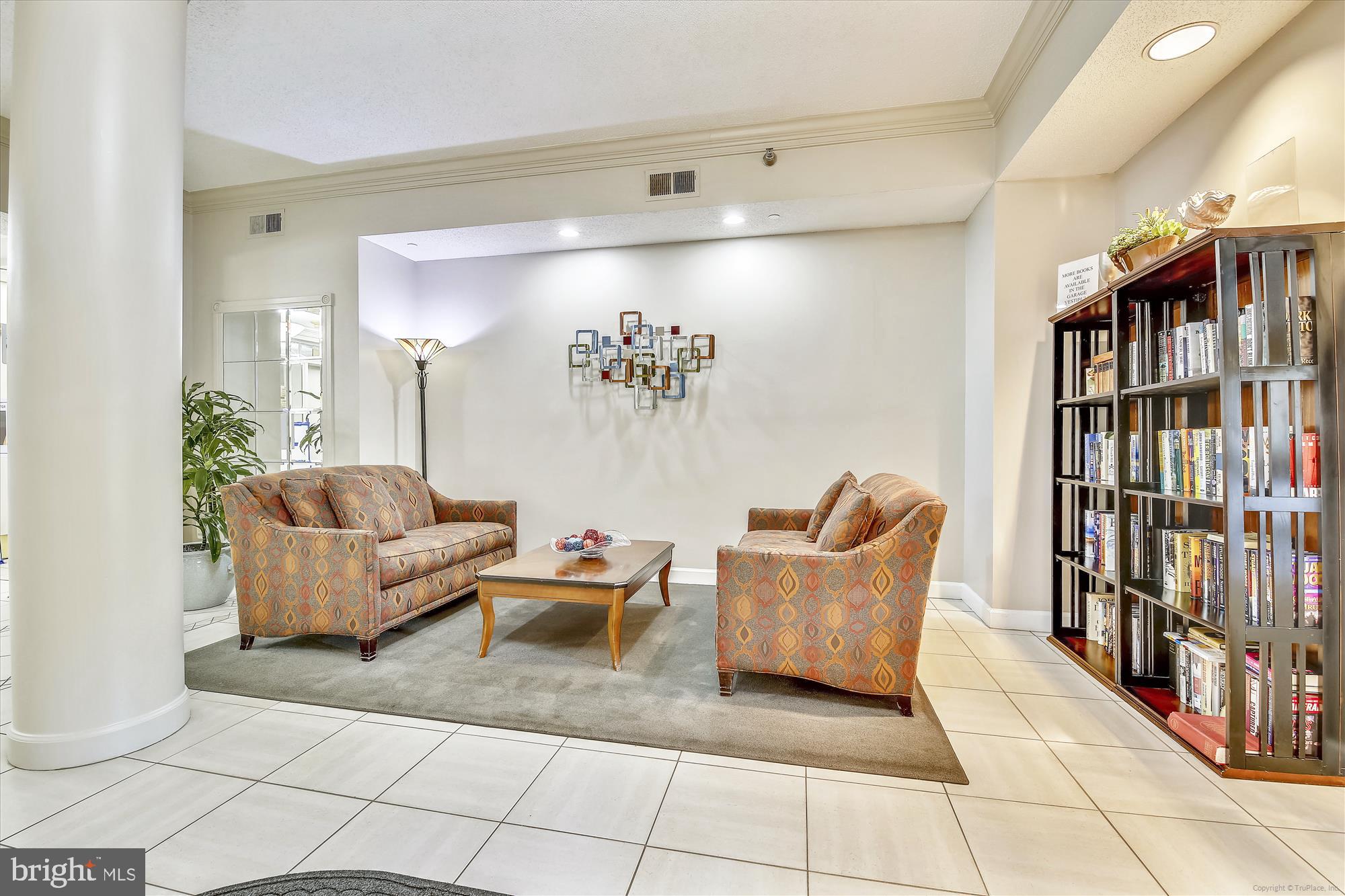 TURNBERRY COURTS AT LEIS - Residential Lease