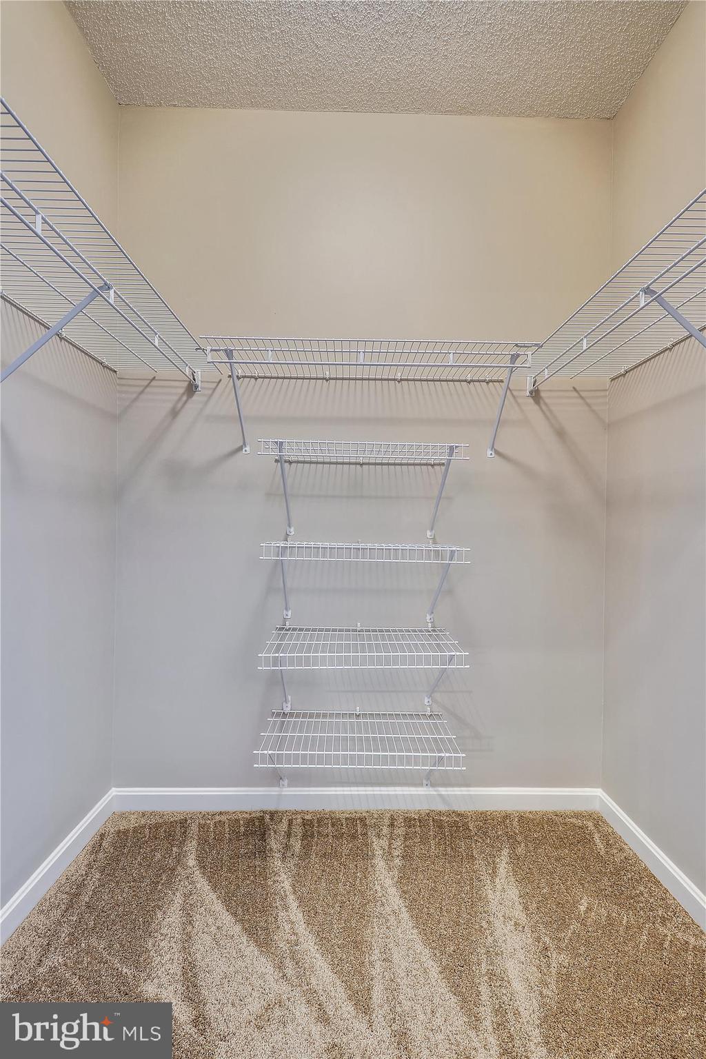 TURNBERRY COURTS AT LEIS - Residential Lease