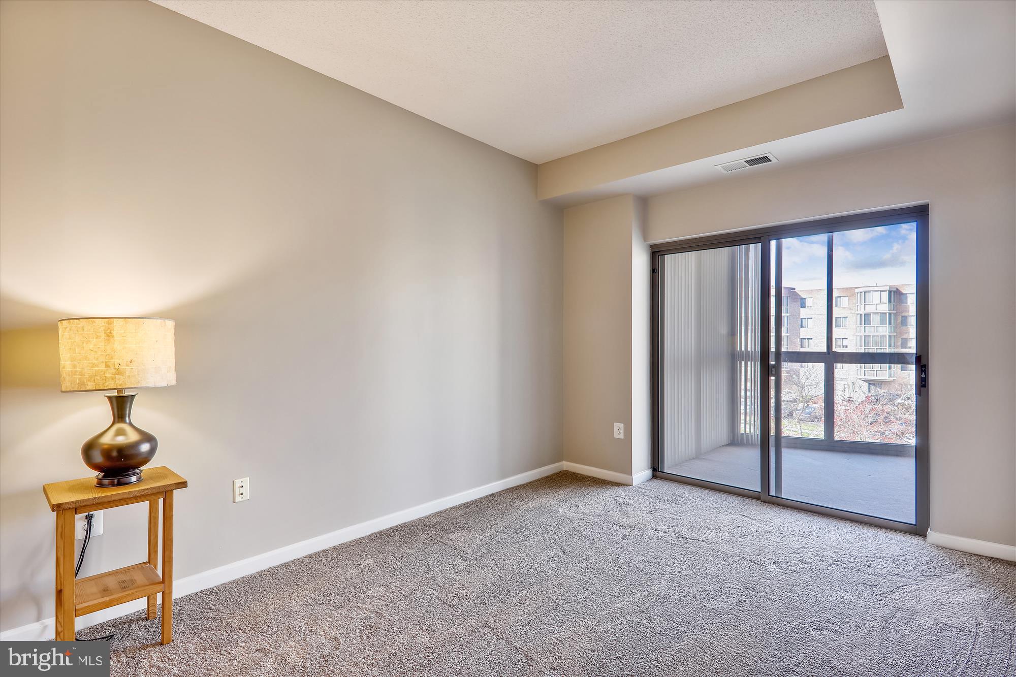 TURNBERRY COURTS AT LEIS - Residential Lease