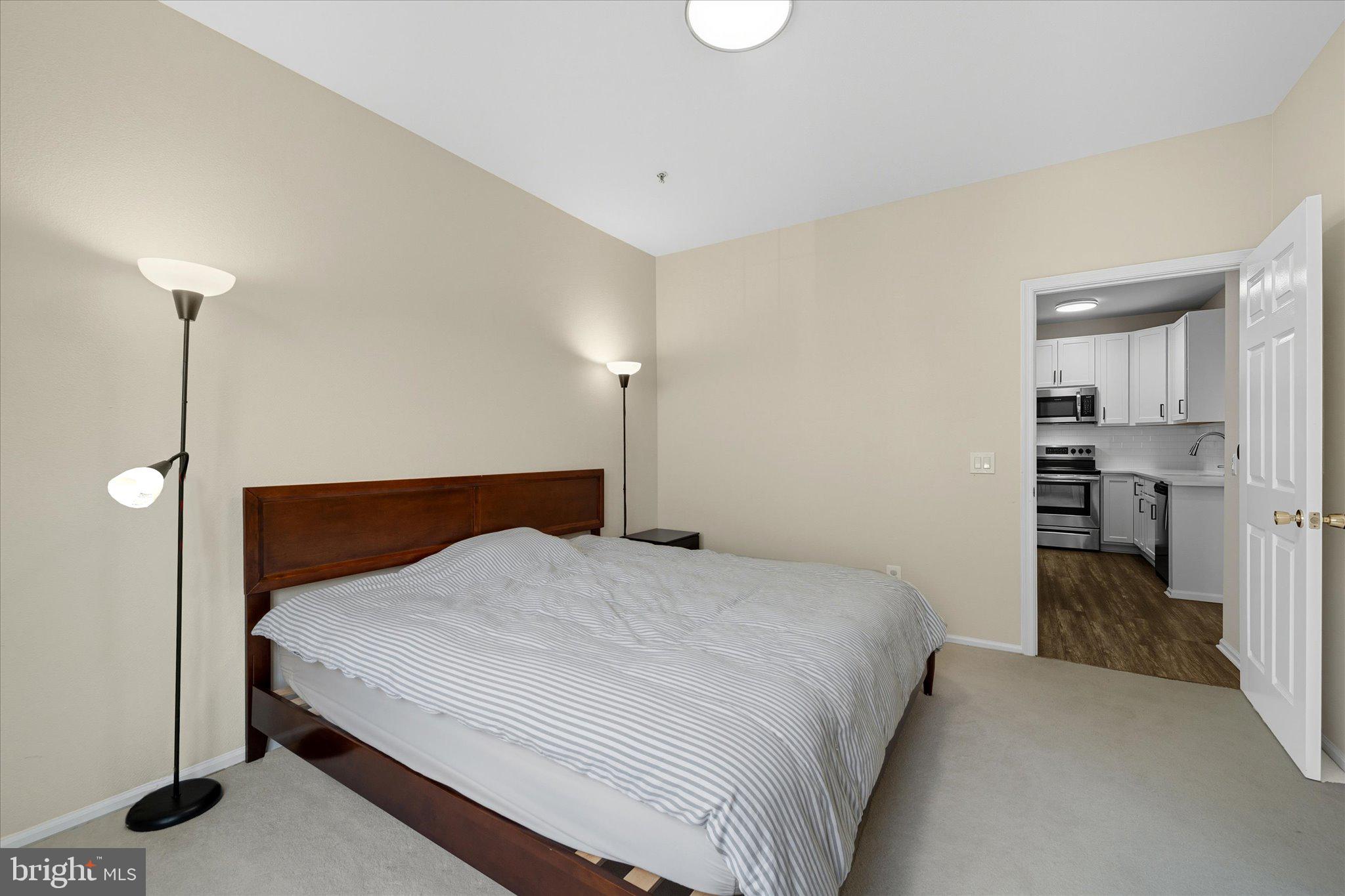 GATES OF MCLEAN - Residential Lease