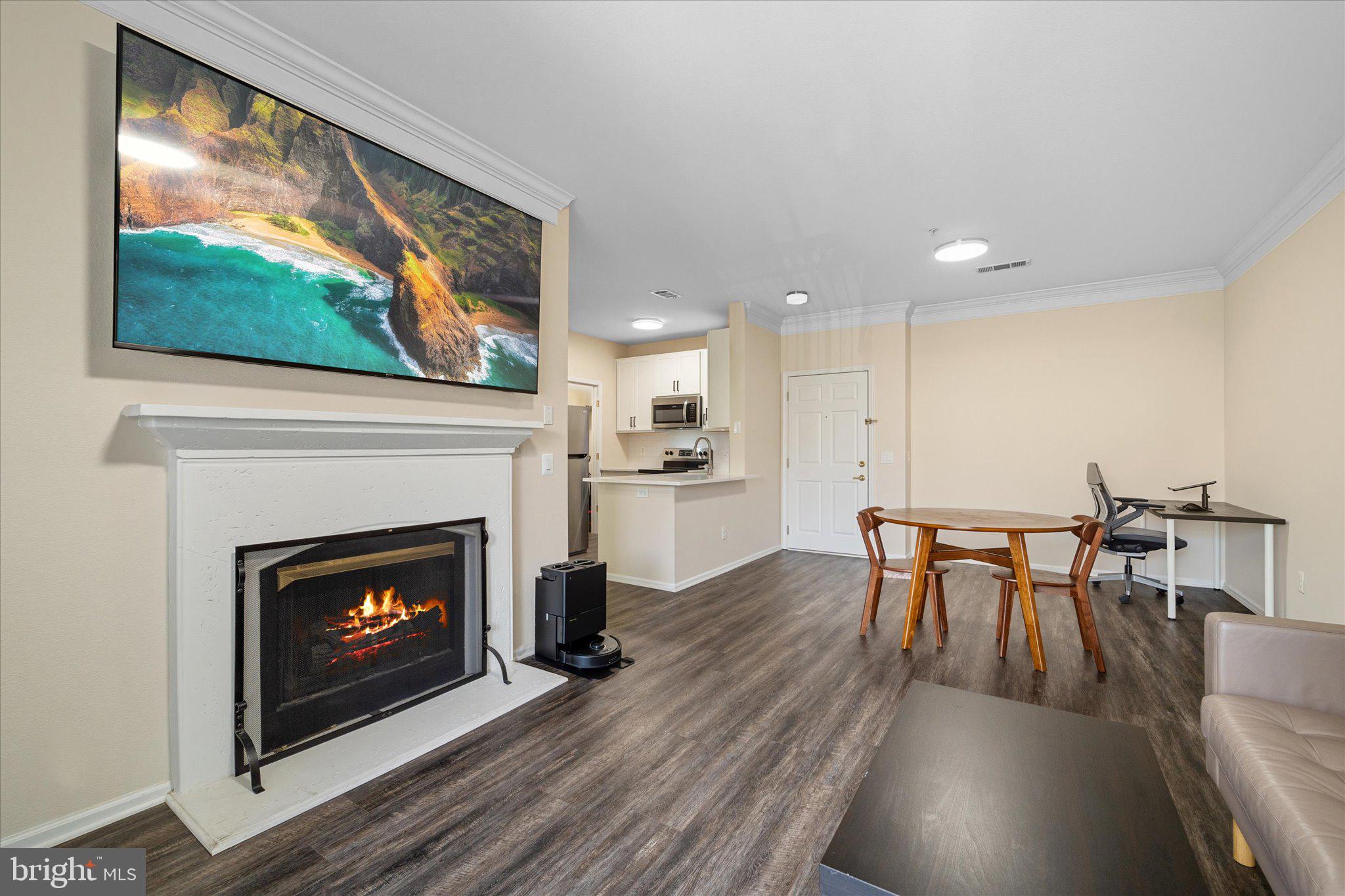 GATES OF MCLEAN - Residential Lease