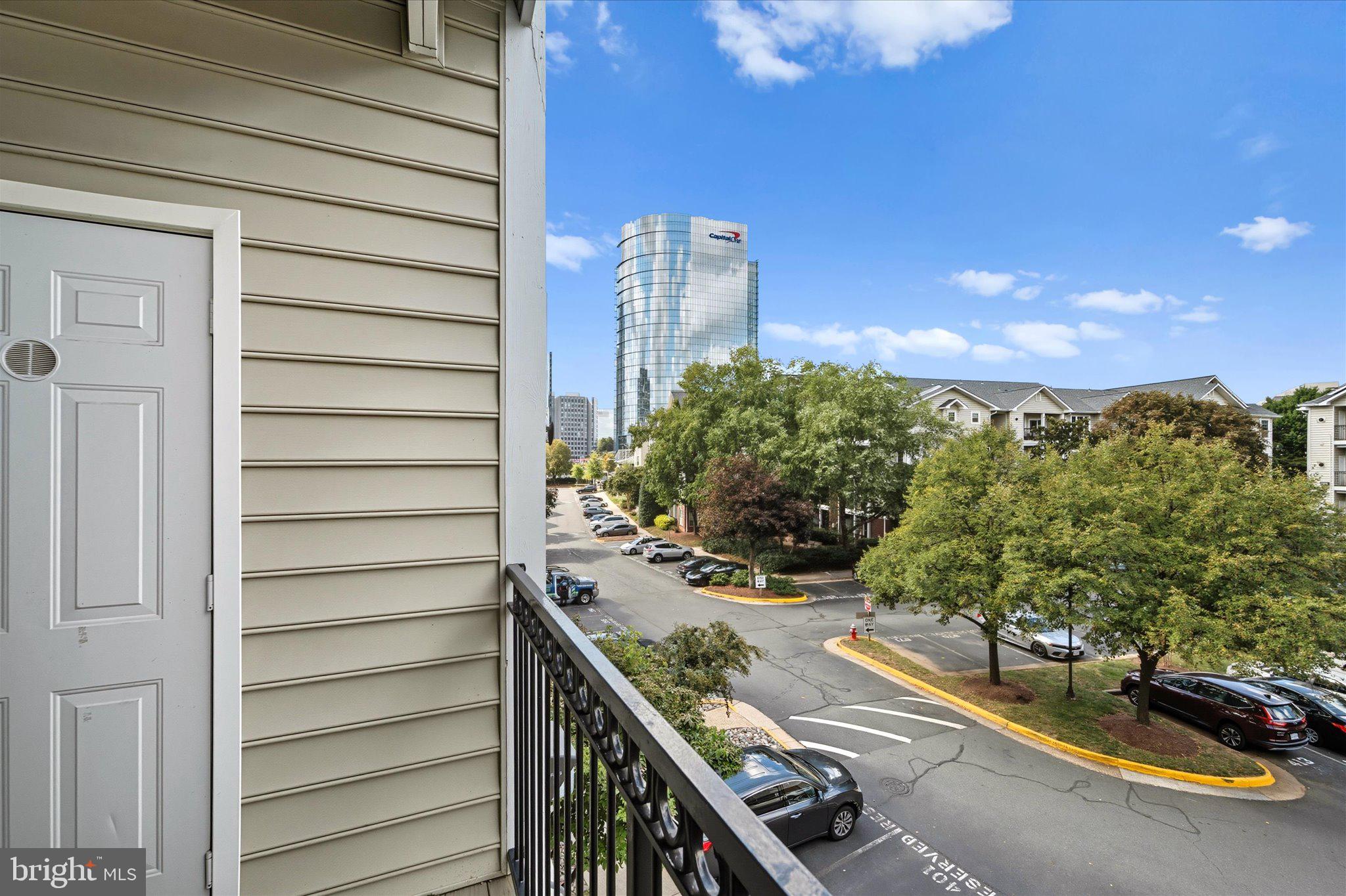 GATES OF MCLEAN - Residential Lease