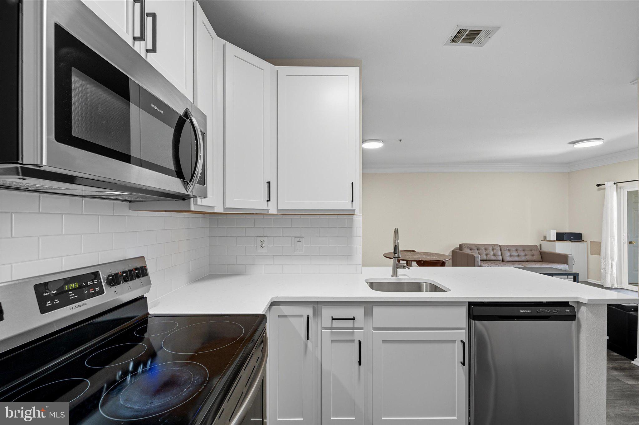 GATES OF MCLEAN - Residential Lease