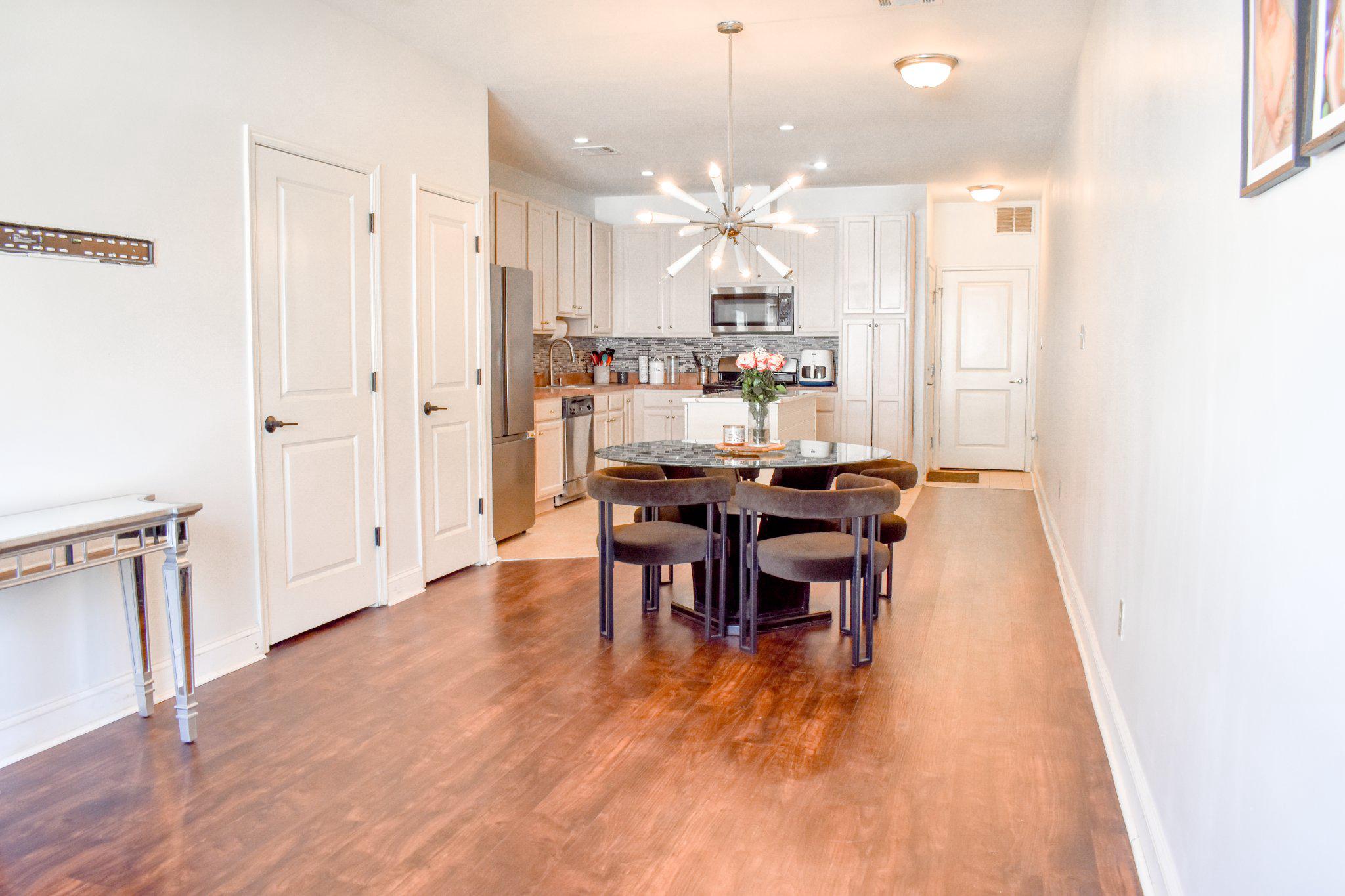 25 ROWAND WAY E