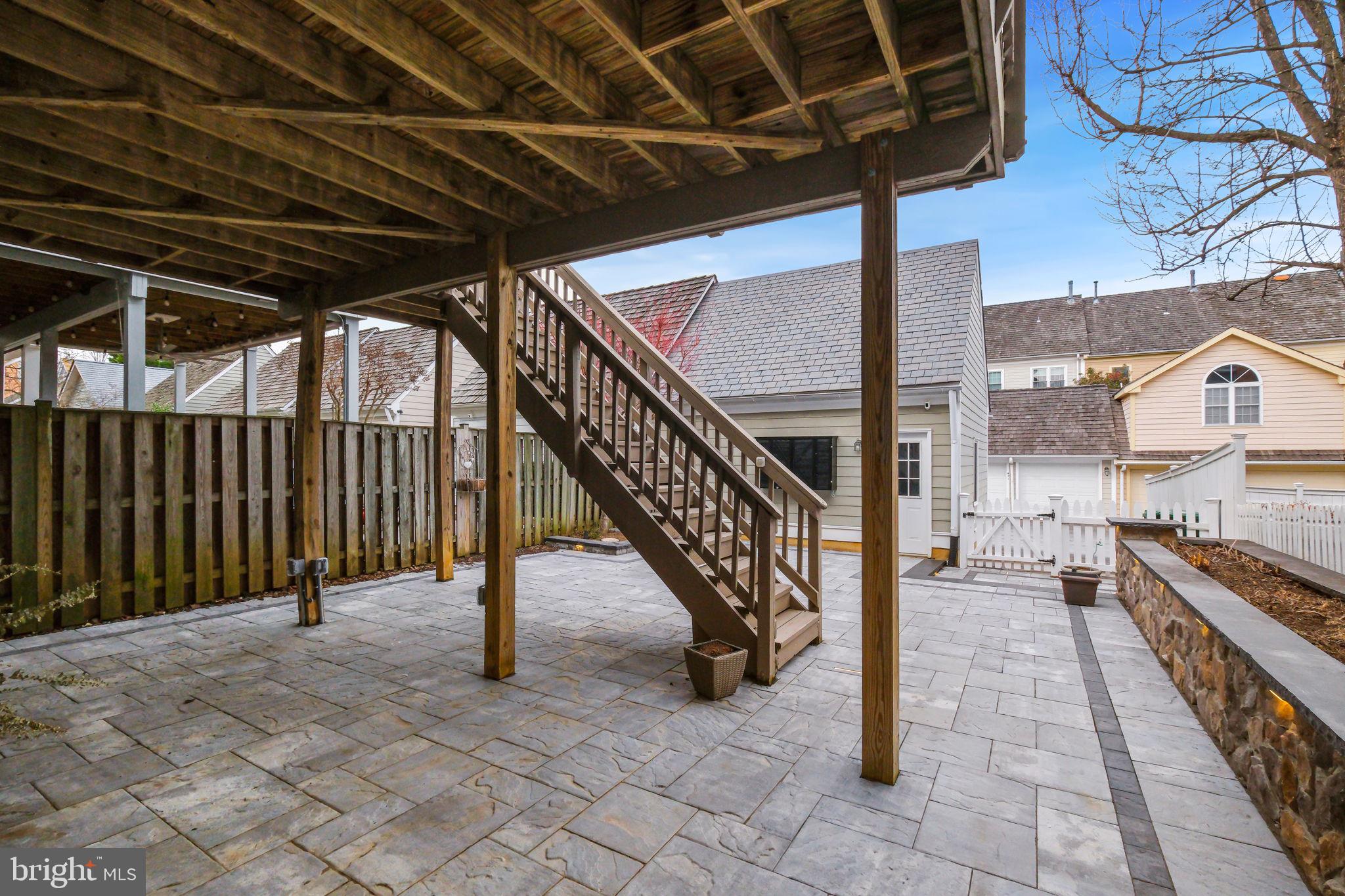 KENTLANDS - Residential