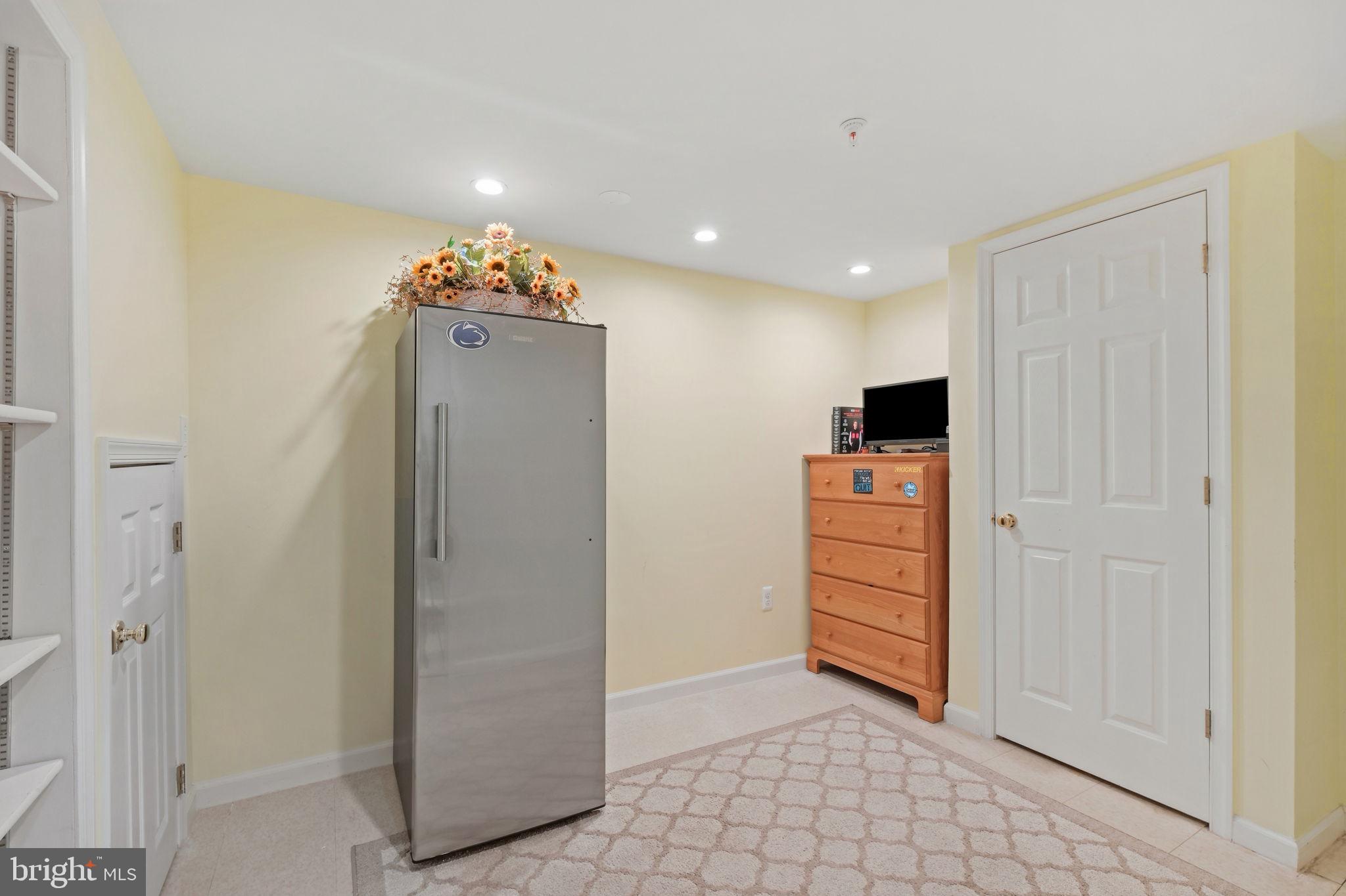 KENTLANDS - Residential