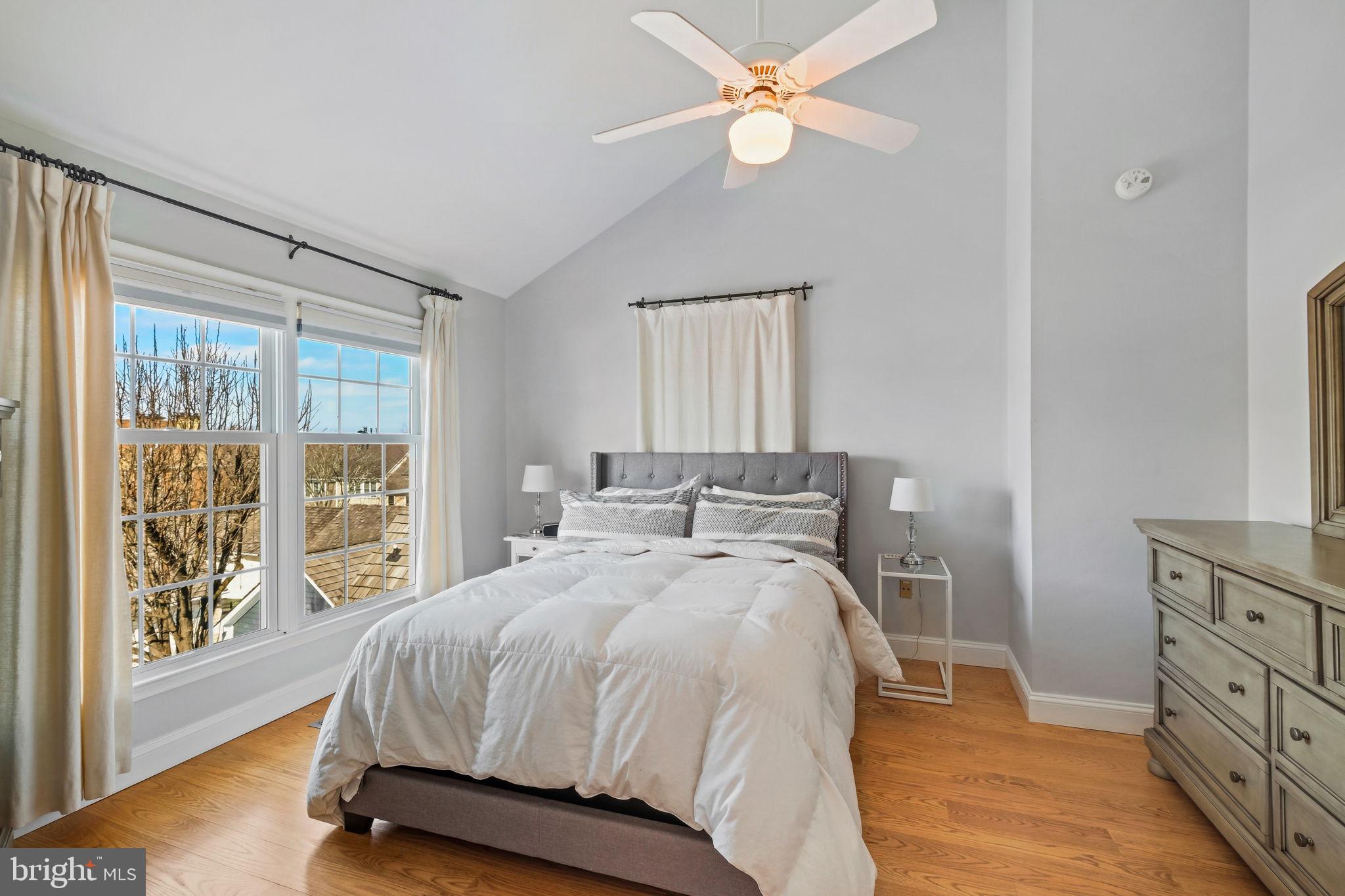 KENTLANDS - Residential