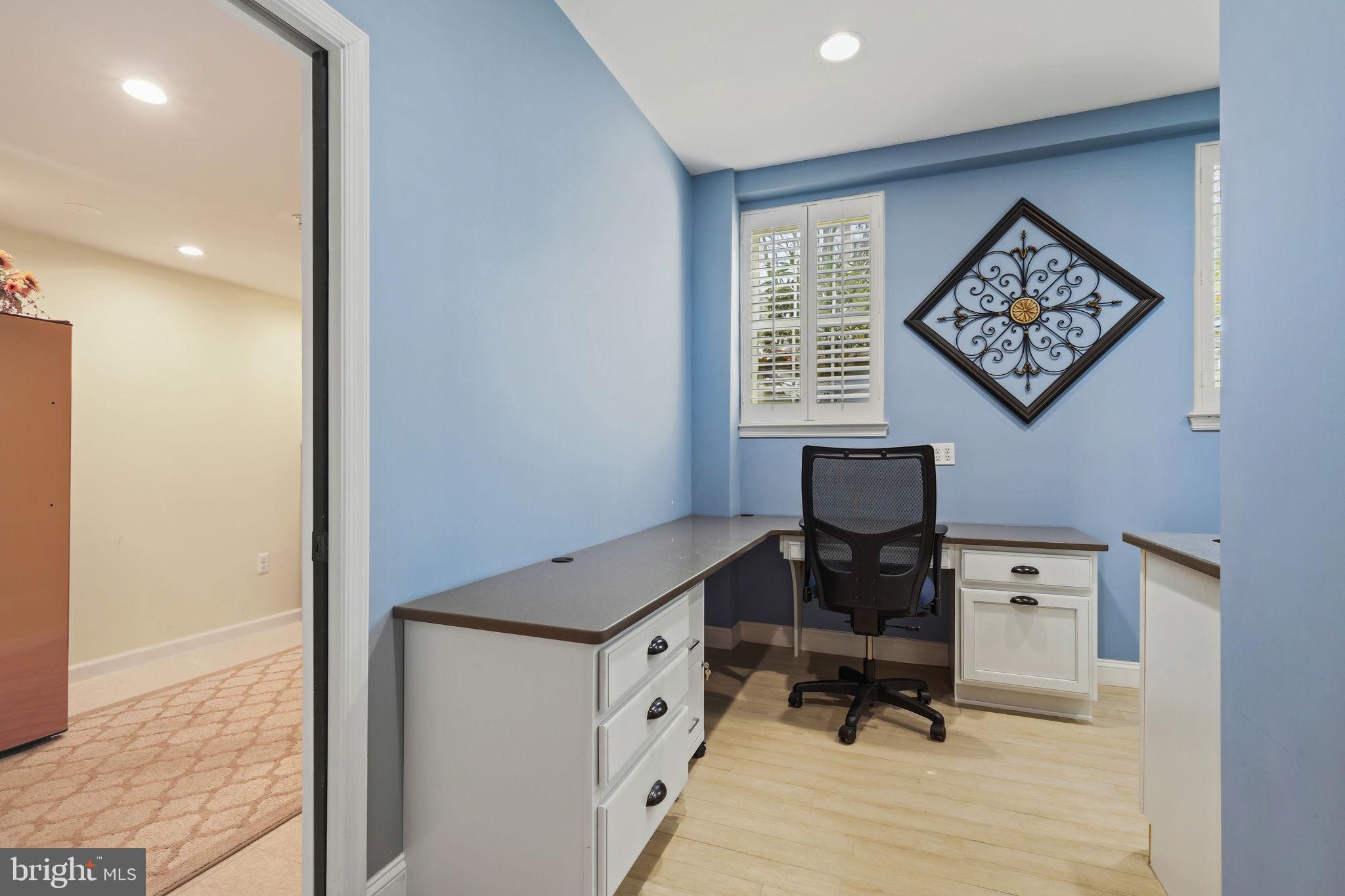 KENTLANDS - Residential