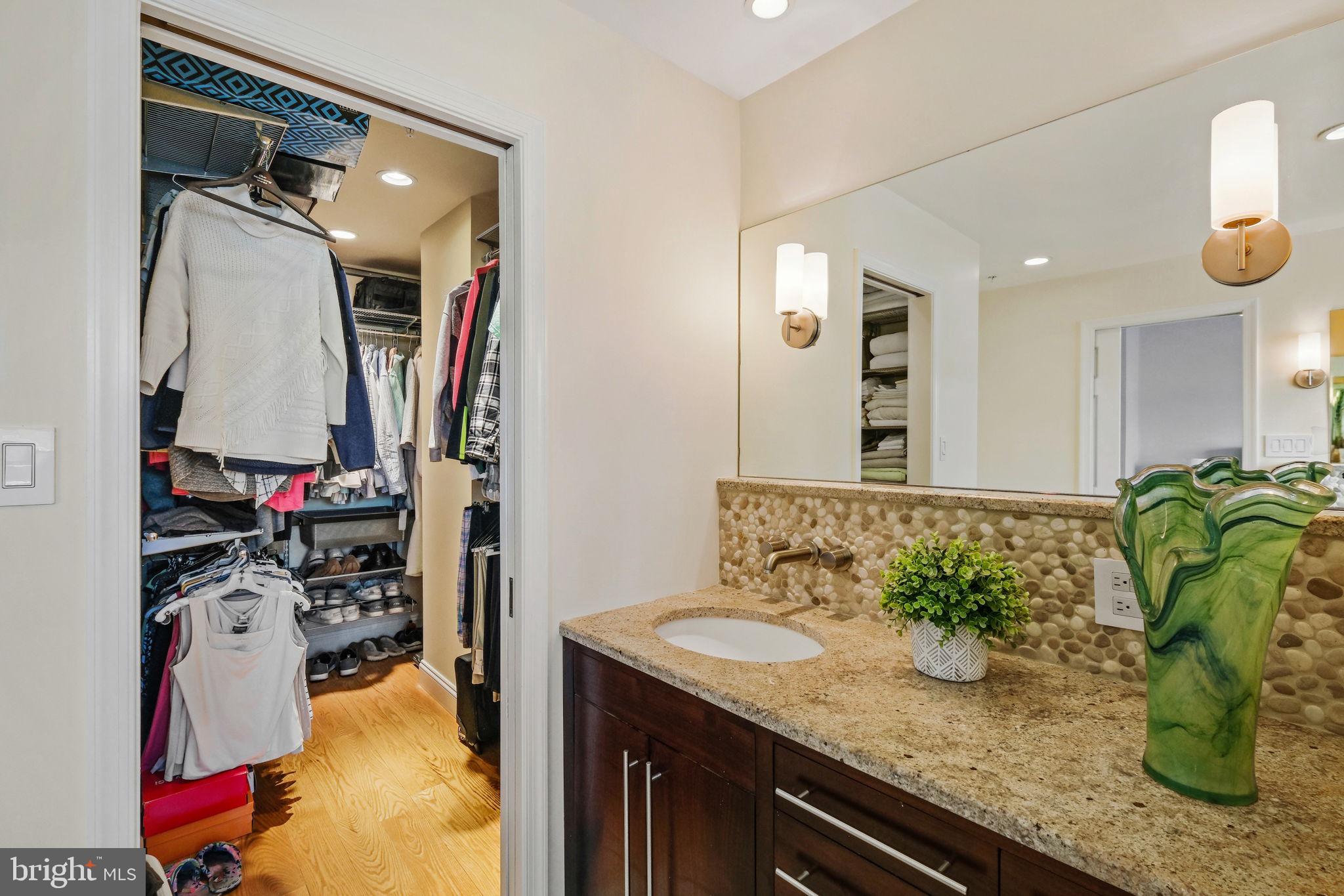 KENTLANDS - Residential