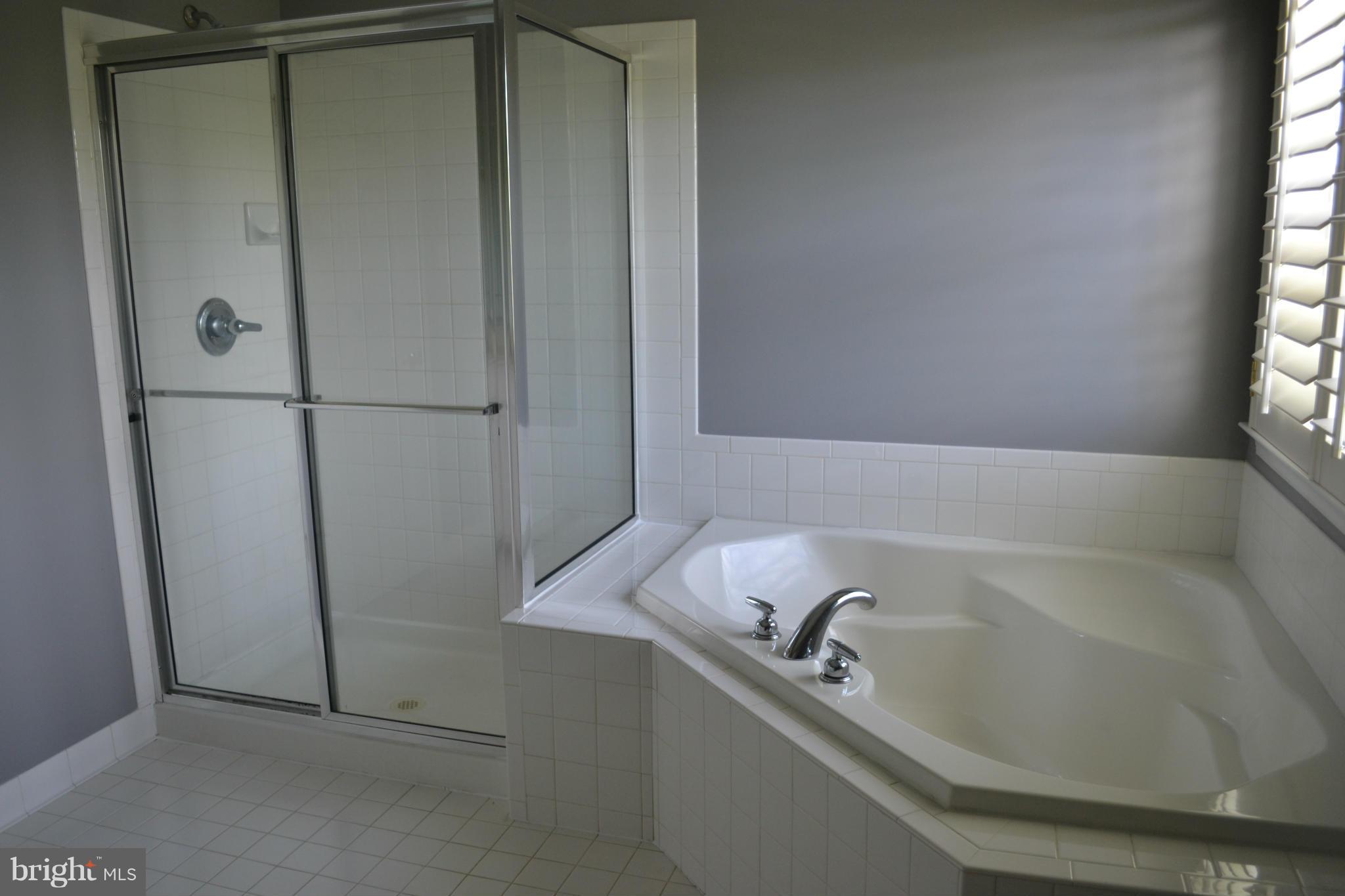 WAVERLY WOODS - Residential