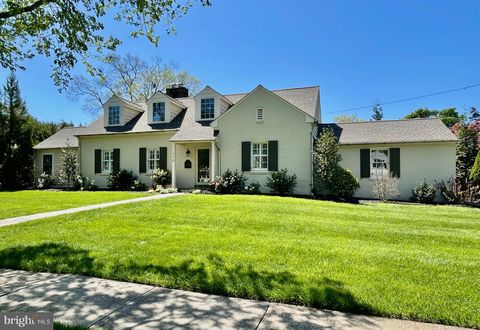 Photo of 112 Edgewood Road, WILMINGTON, DE 19803 (MLS # DENC2101632)