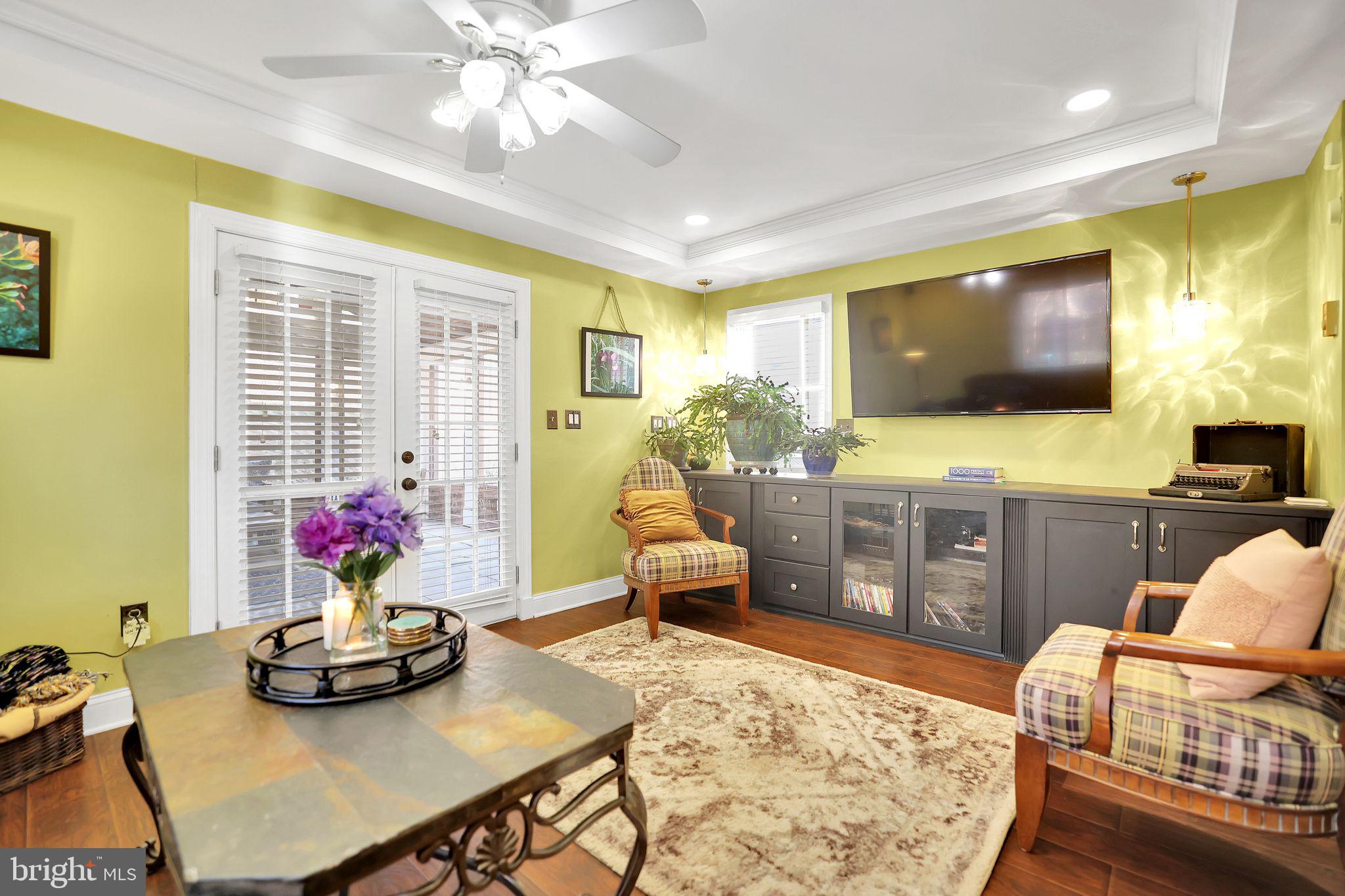 BELVEDERE SQUARE - Residential