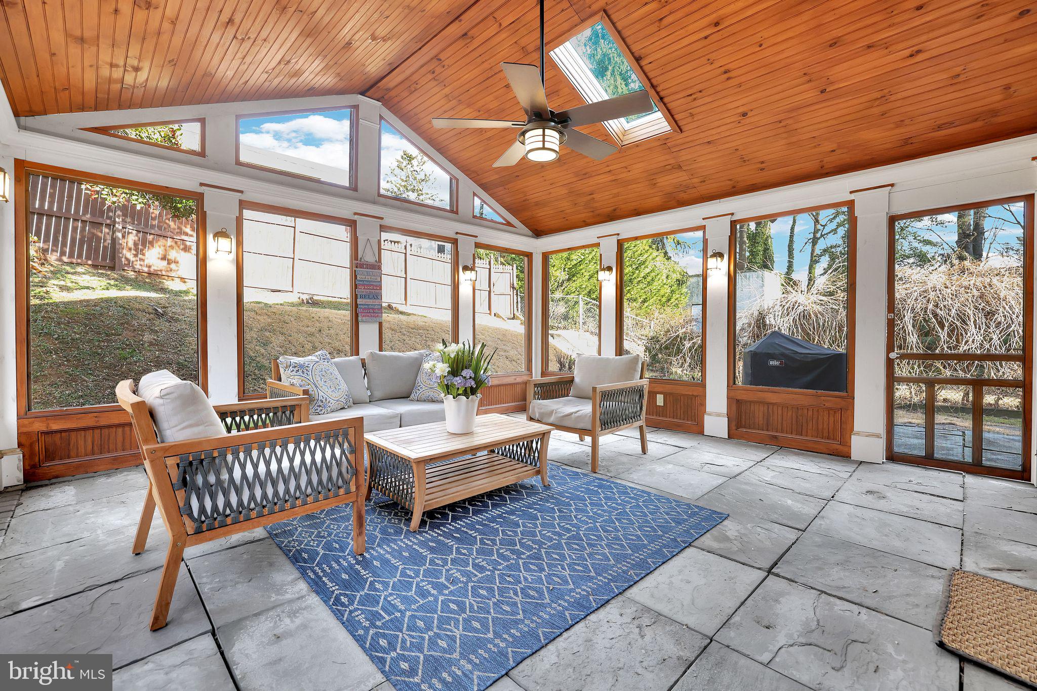 BELVEDERE SQUARE - Residential