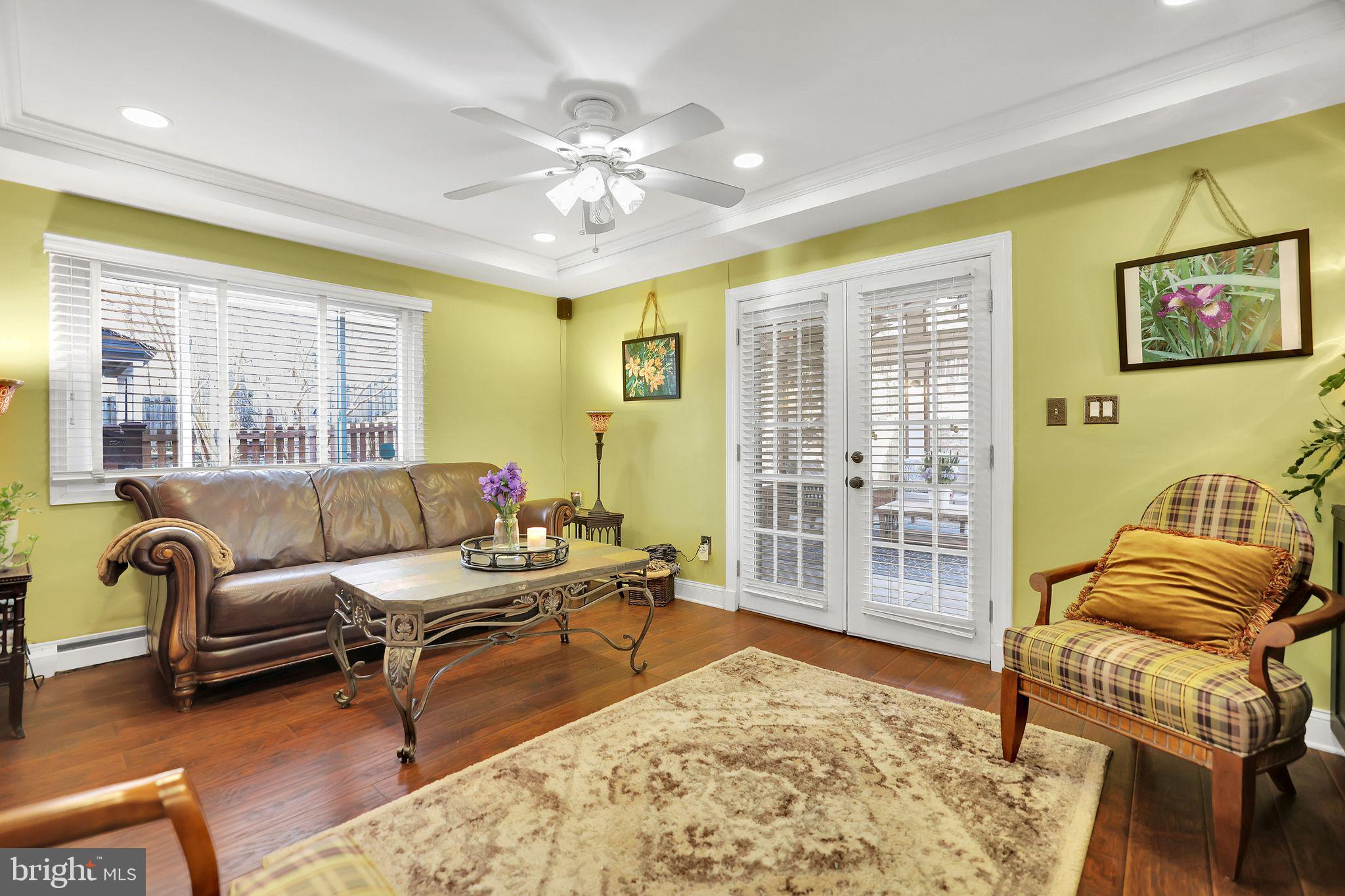 BELVEDERE SQUARE - Residential