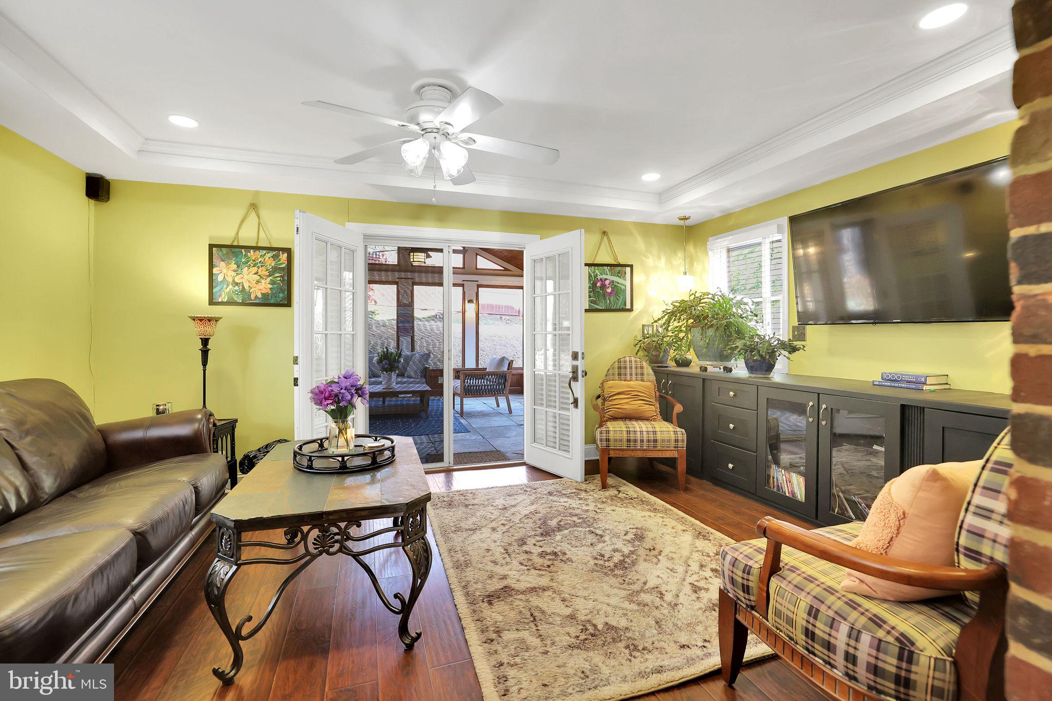 BELVEDERE SQUARE - Residential