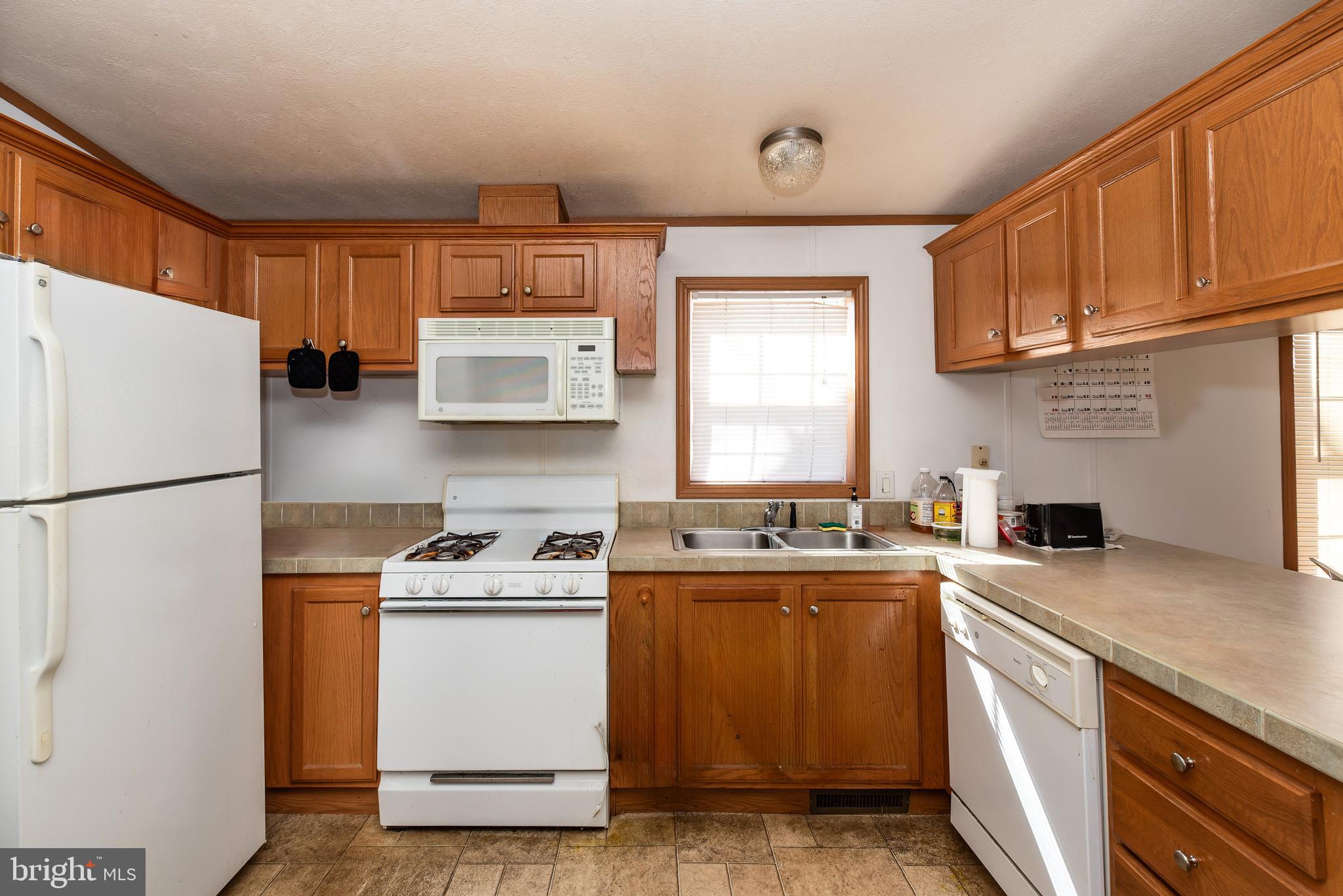 FAIRVIEW MANOR - Residential