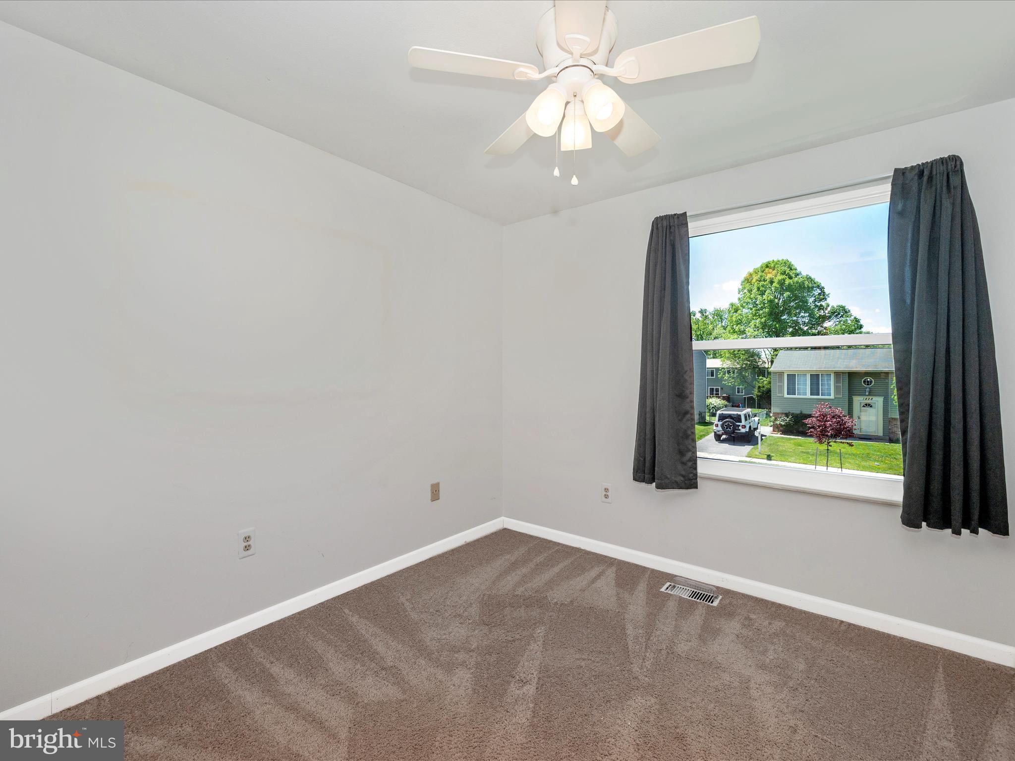 AMBER MEADOWS - Residential Lease