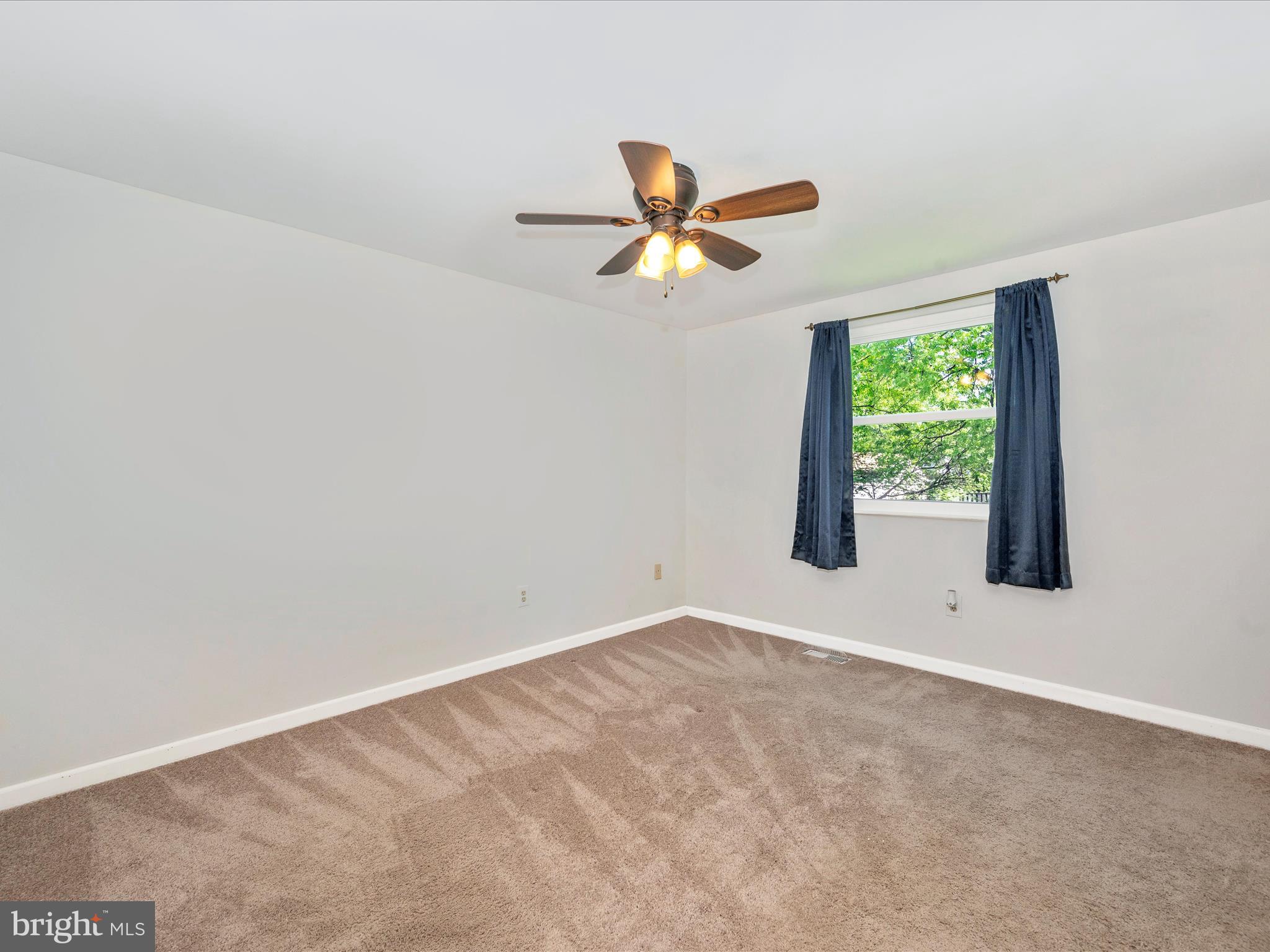 AMBER MEADOWS - Residential Lease