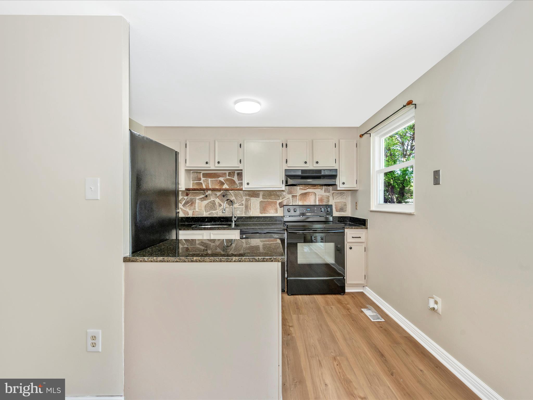 AMBER MEADOWS - Residential Lease