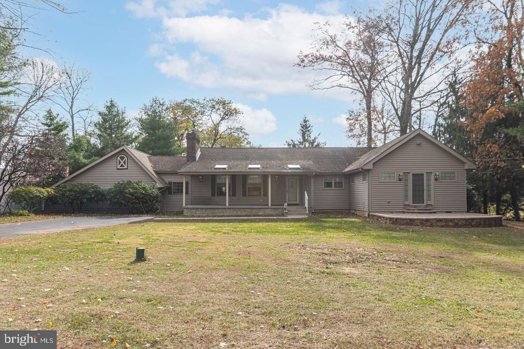 Photo of 612 Double Woods Road, LANGHORNE, PA 19047 (MLS # PABU2112956)