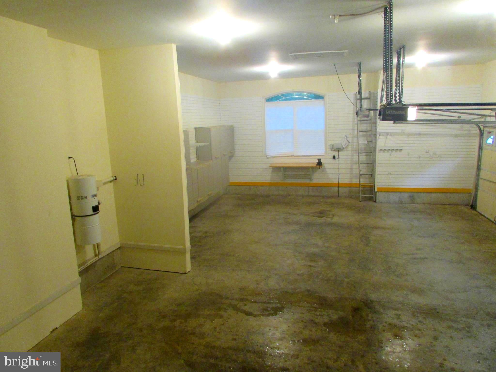 PRESTON'S ESTATES - Residential