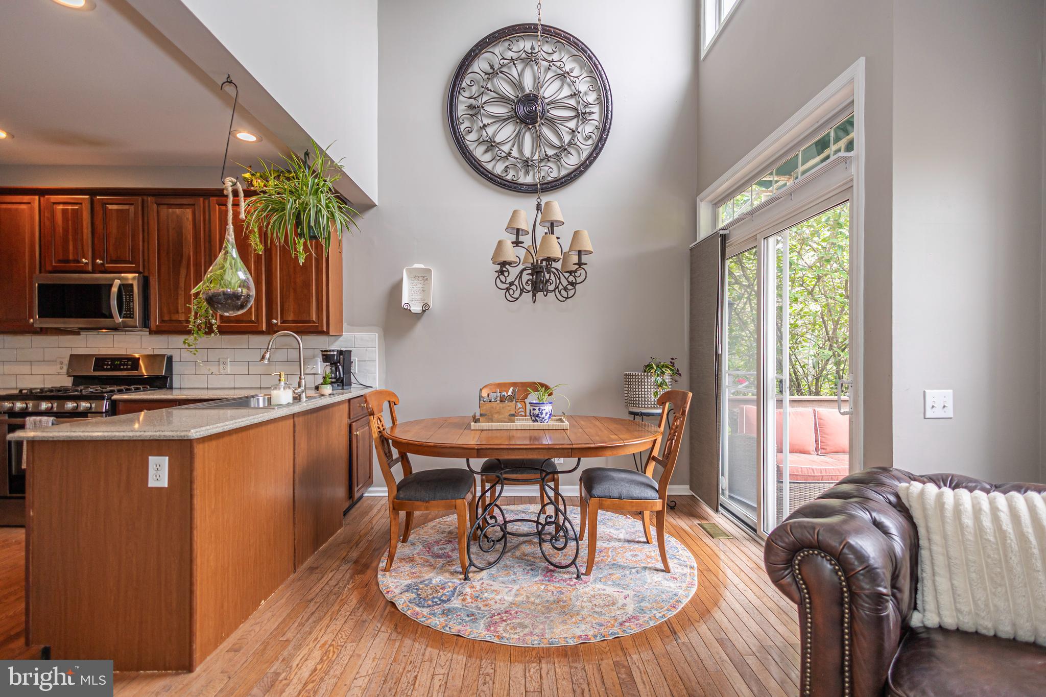 DOYLESTOWN STATION - Residential