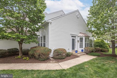 Photo of 65 Avalon Court, DOYLESTOWN, PA 18901 (MLS # PABU2119698)