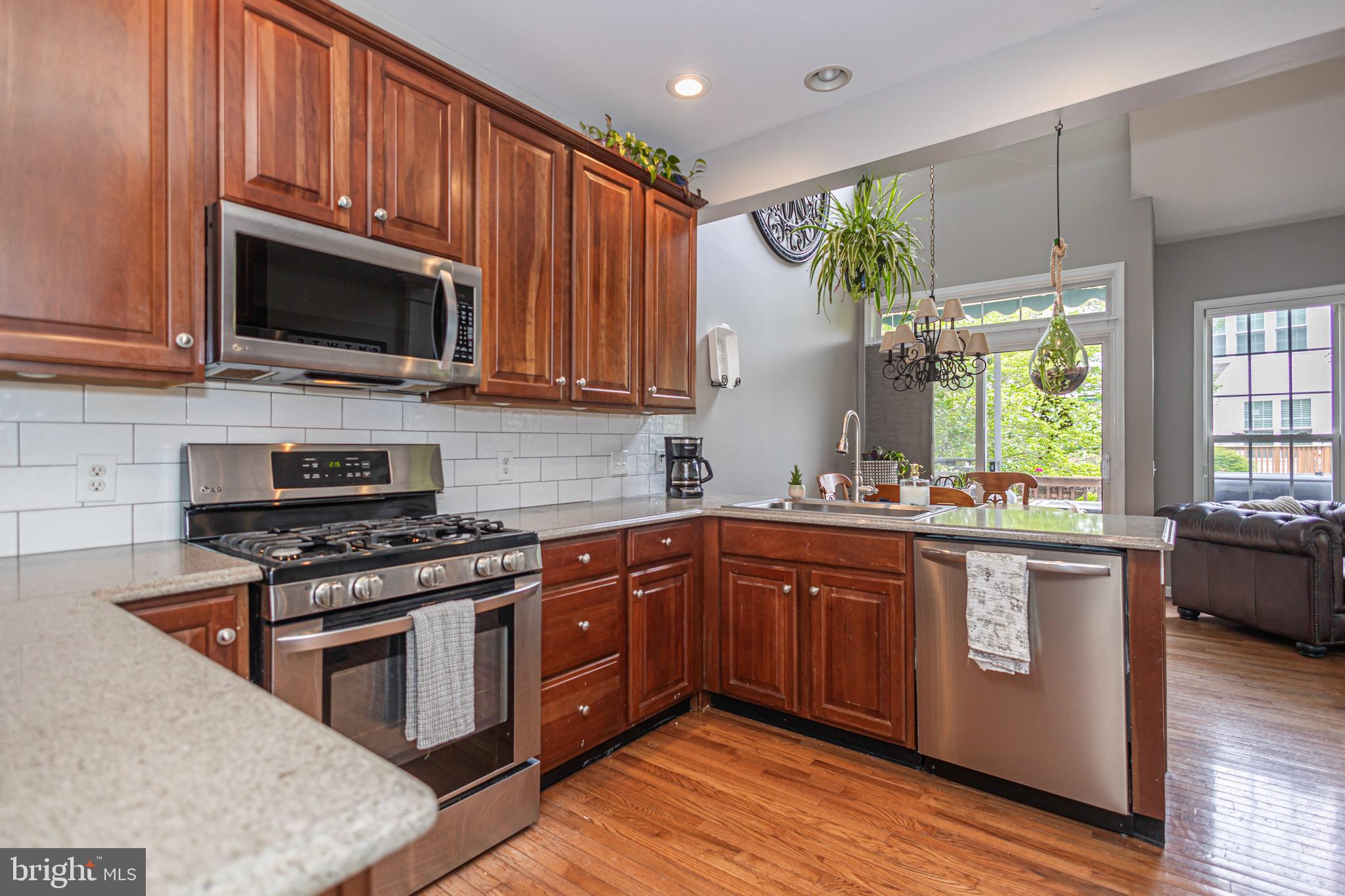 DOYLESTOWN STATION - Residential