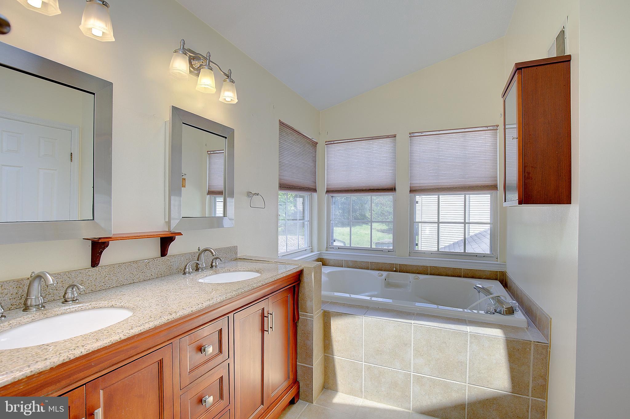 SPRINGFIELD MANOR - Residential