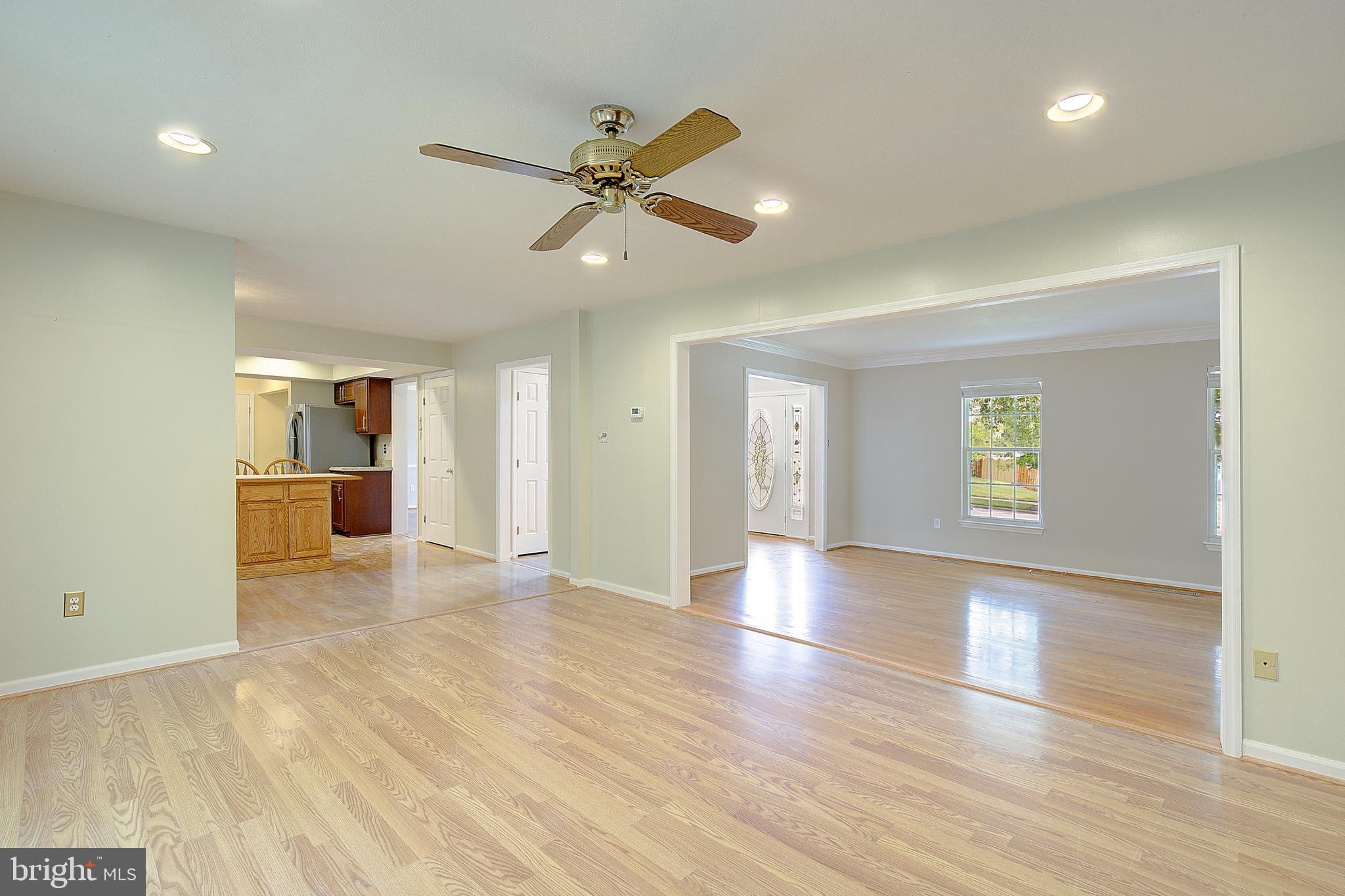 SPRINGFIELD MANOR - Residential