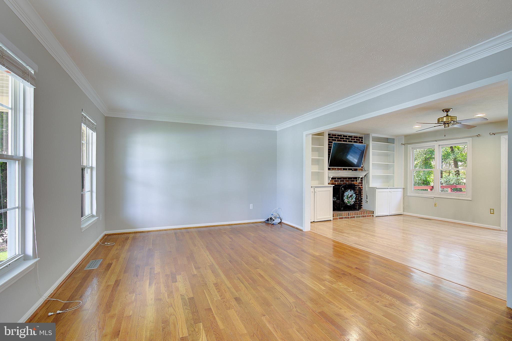 SPRINGFIELD MANOR - Residential