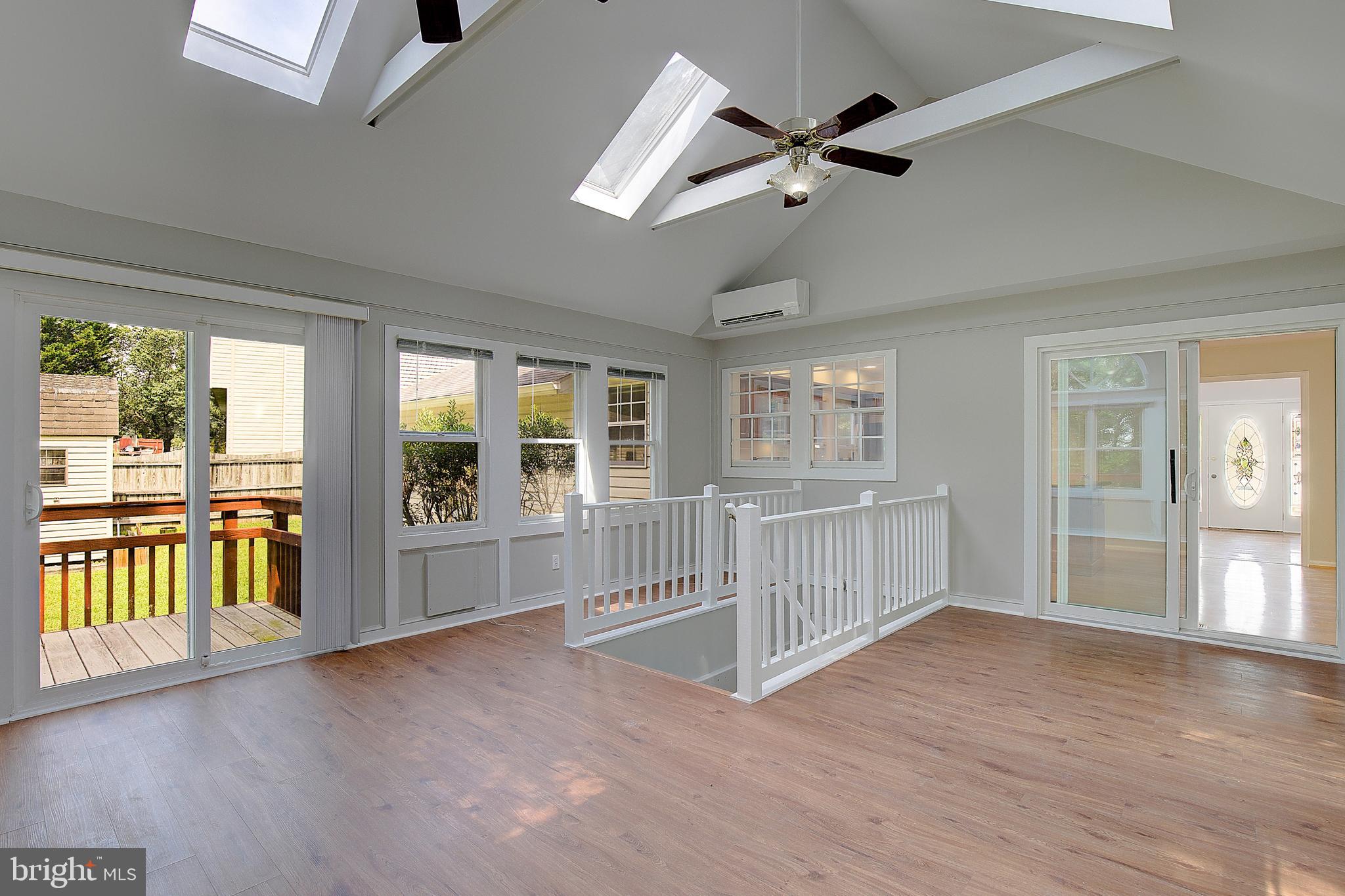 SPRINGFIELD MANOR - Residential