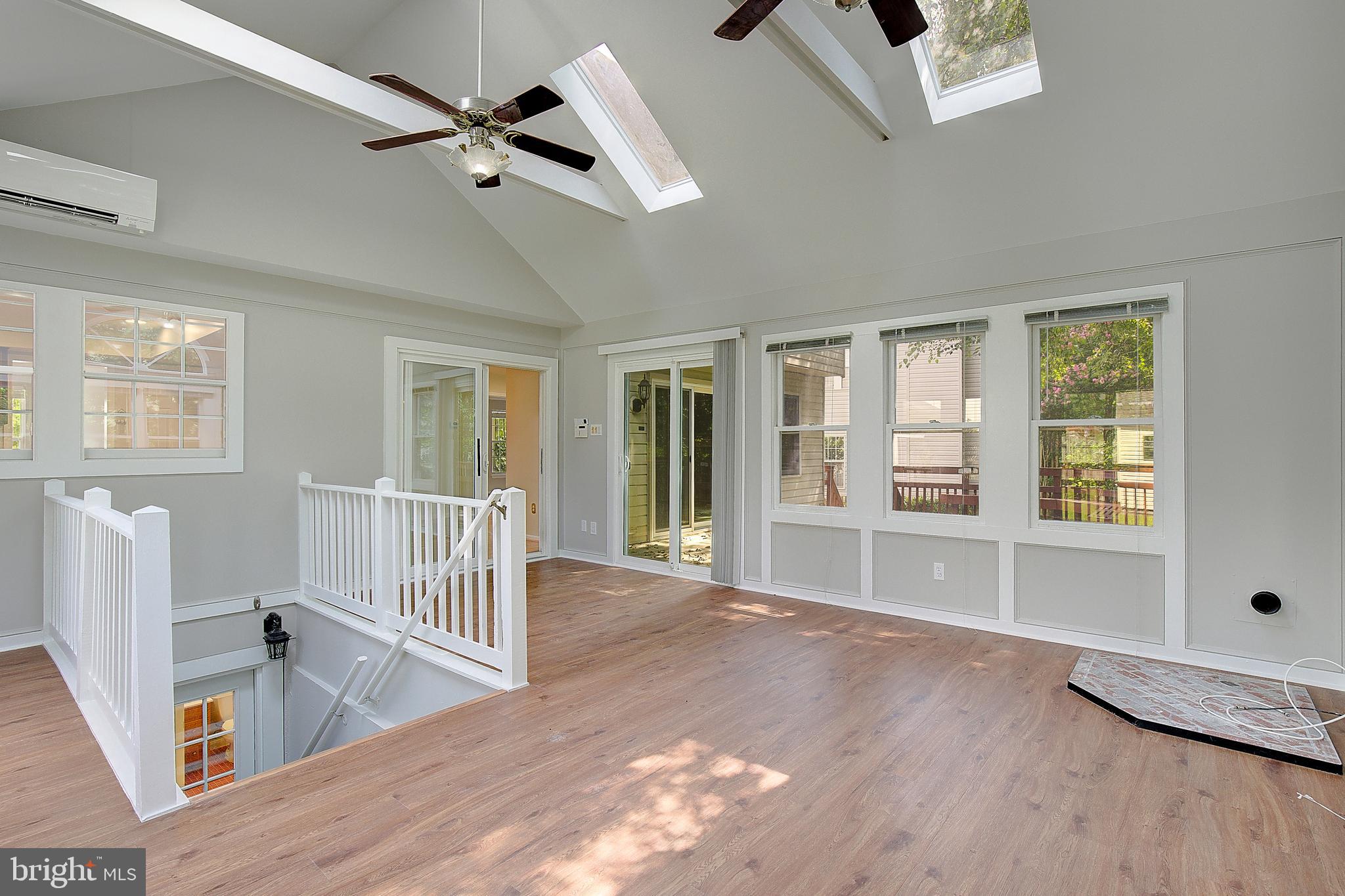 SPRINGFIELD MANOR - Residential