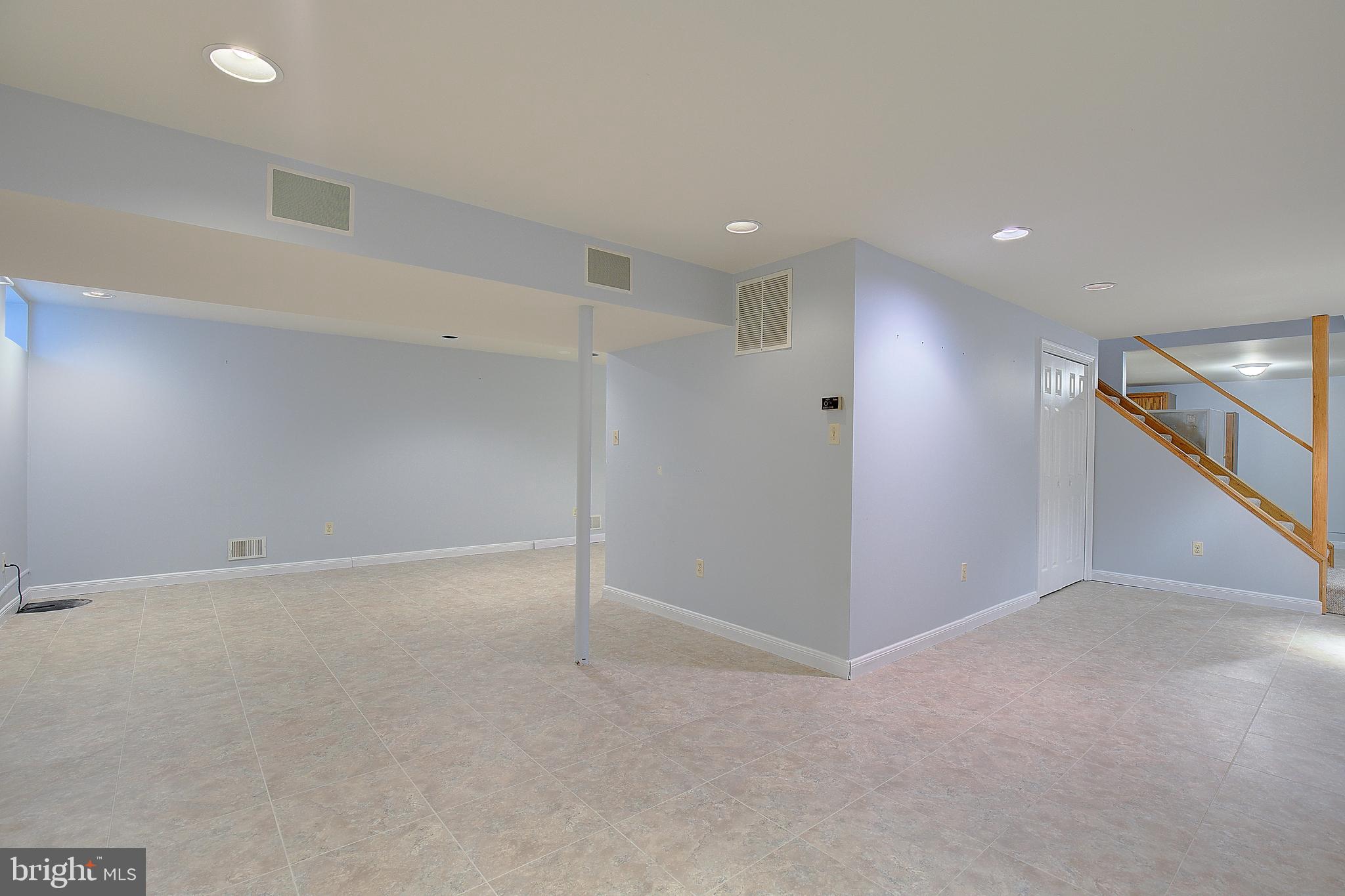 SPRINGFIELD MANOR - Residential