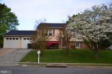 HICKORY FARMS - Residential Lease