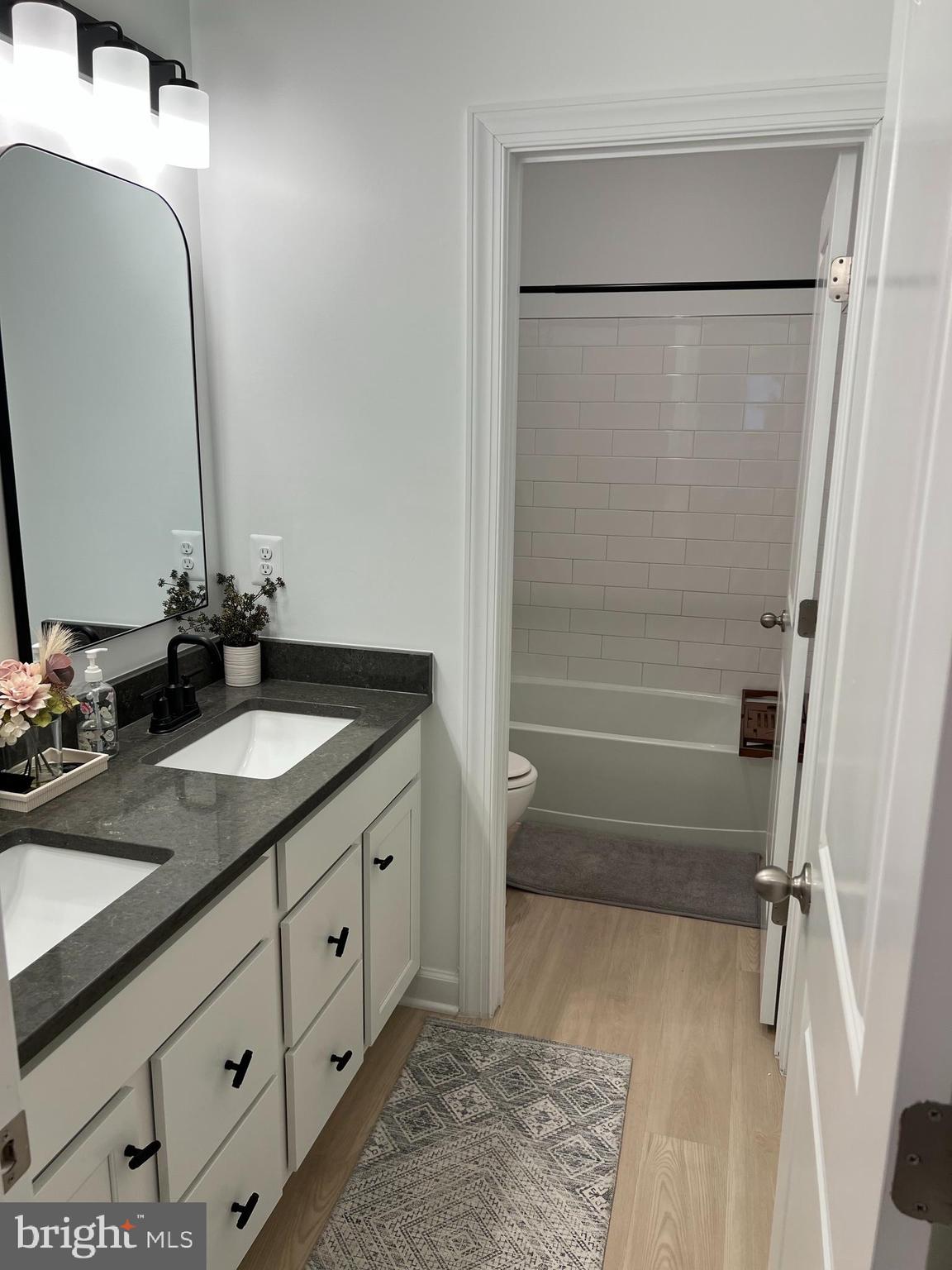 GLENN DALE - Residential Lease