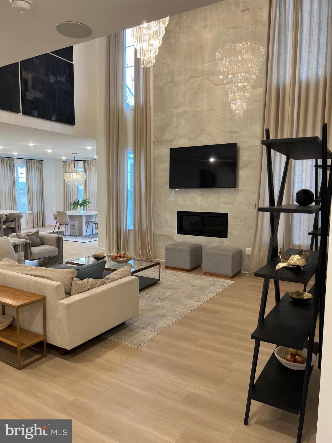 GLENN DALE - Residential Lease