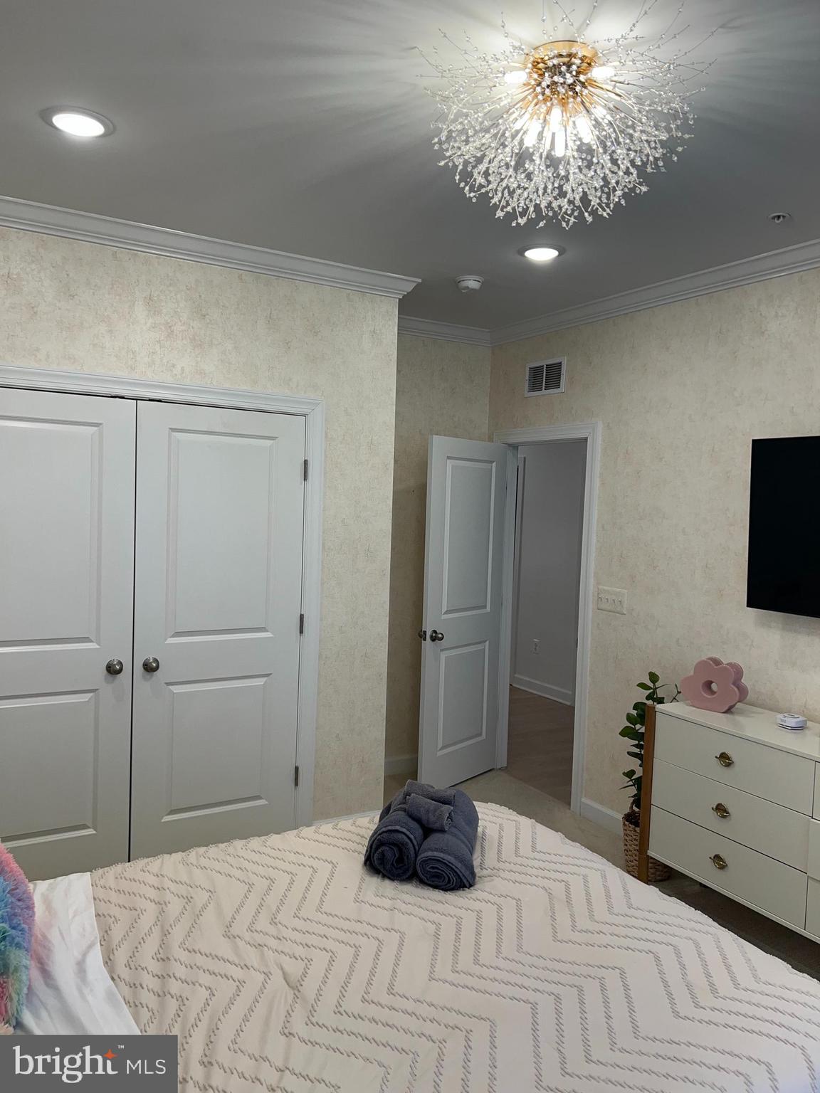 GLENN DALE - Residential Lease