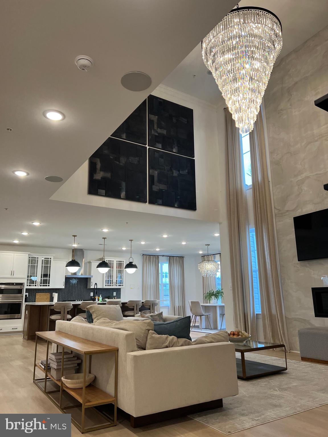 GLENN DALE - Residential Lease