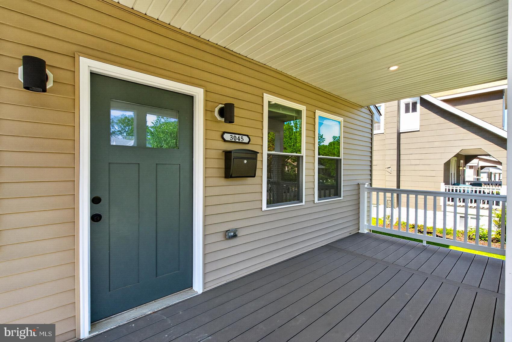 3045 FLEETWOOD AVENUE