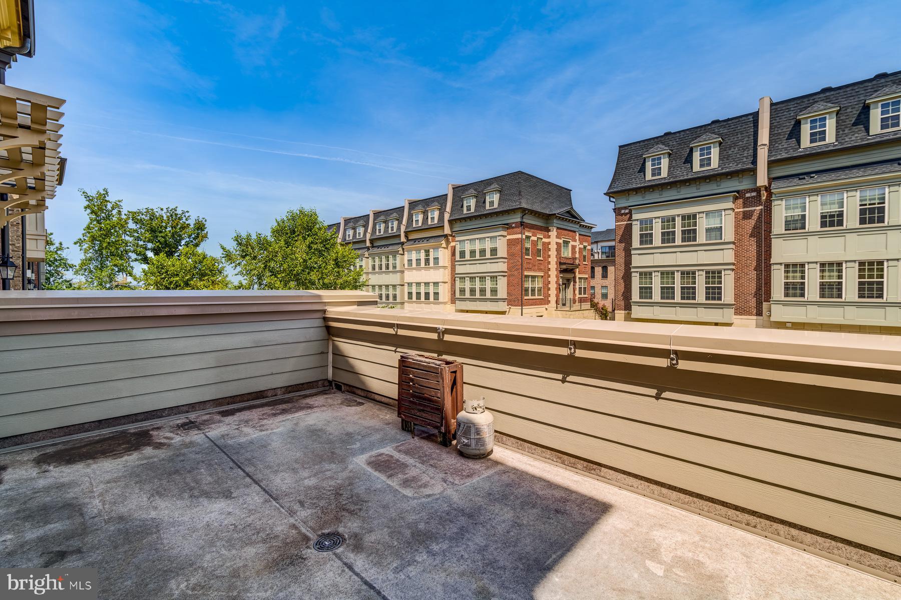 POTOMAC OVERLOOK AT NATIONAL HARBOR - Residential Lease