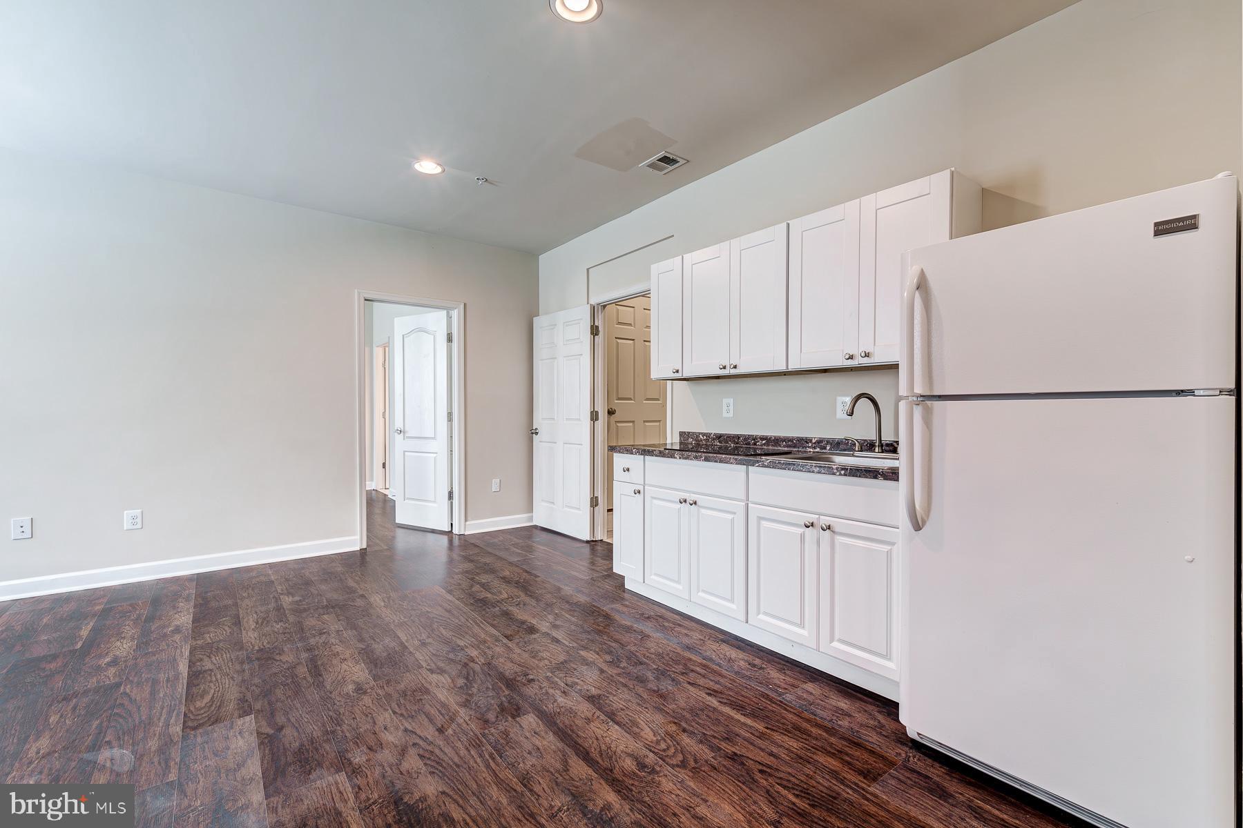 POTOMAC OVERLOOK AT NATIONAL HARBOR - Residential Lease