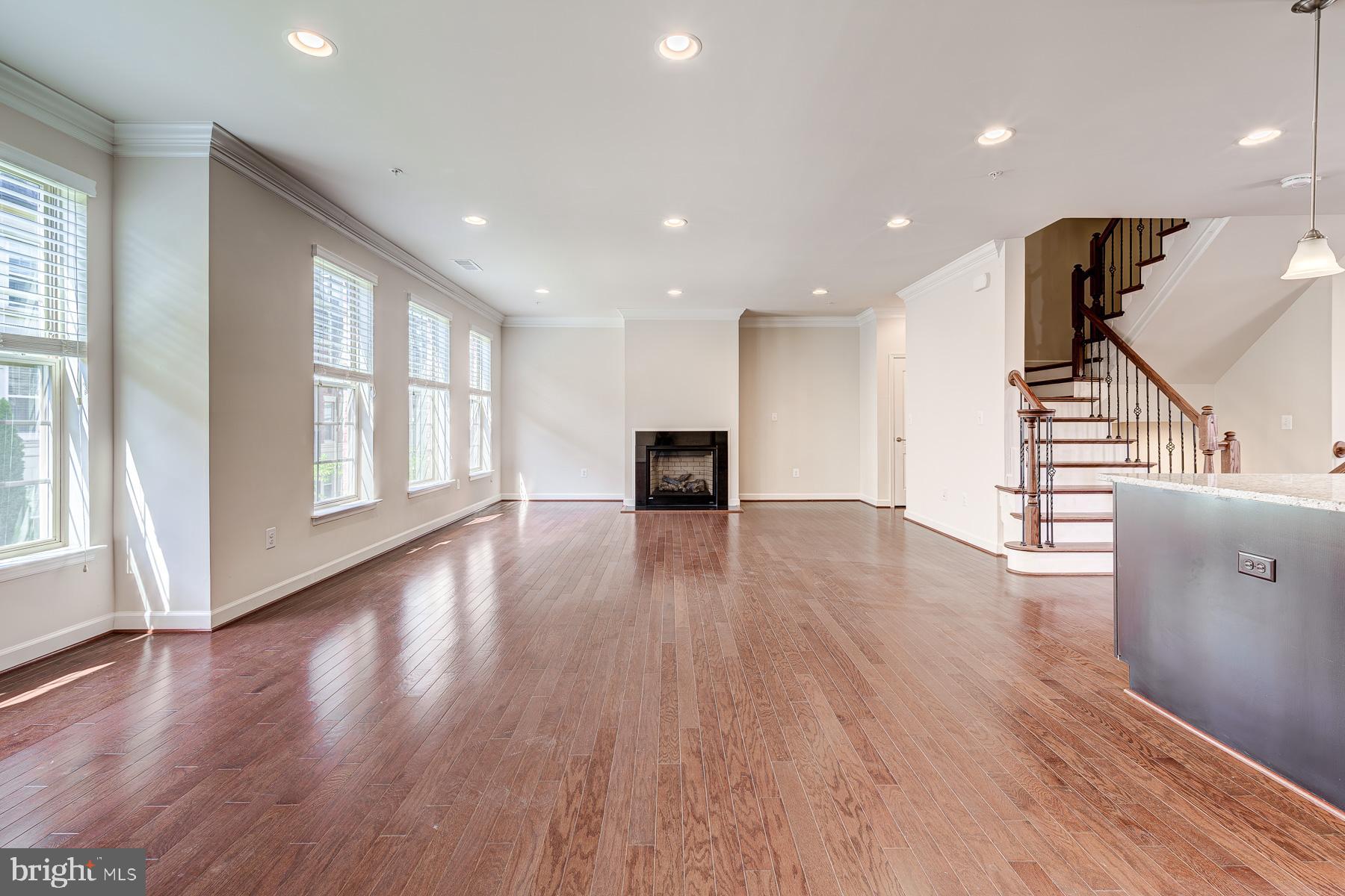 POTOMAC OVERLOOK AT NATIONAL HARBOR - Residential Lease