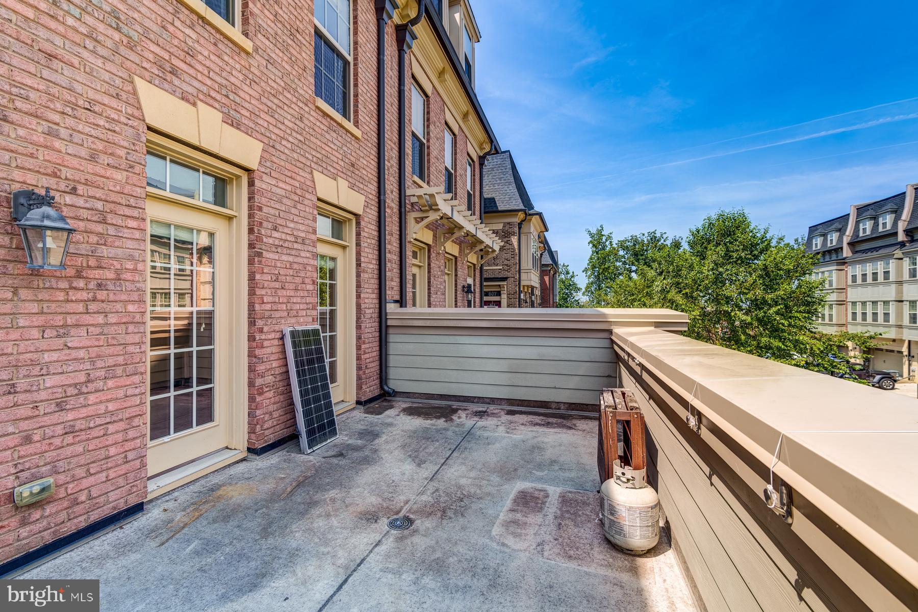 POTOMAC OVERLOOK AT NATIONAL HARBOR - Residential Lease